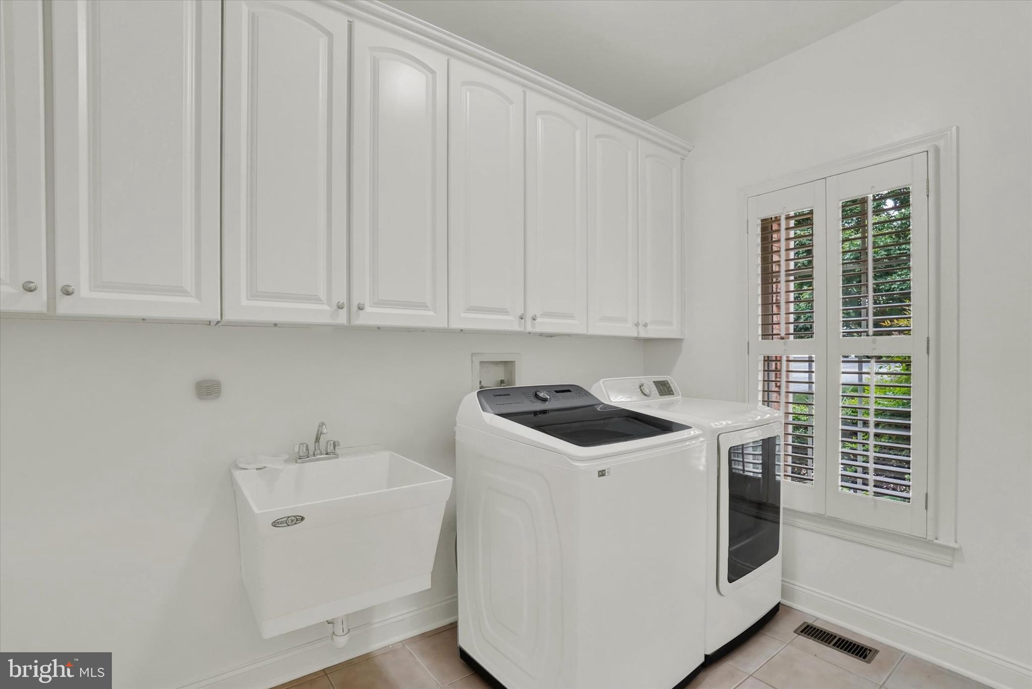 HUNT VALLEY ESTATES - Residential