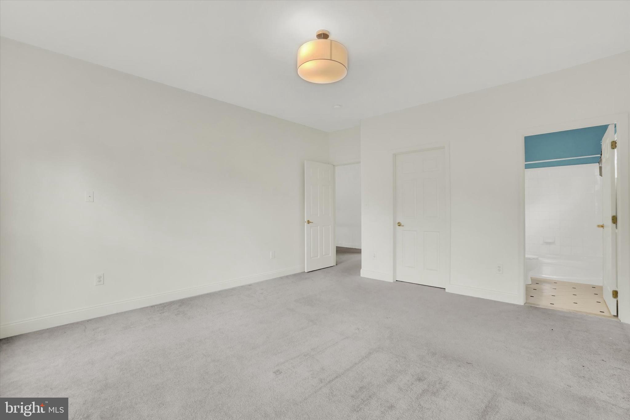 HUNT VALLEY ESTATES - Residential