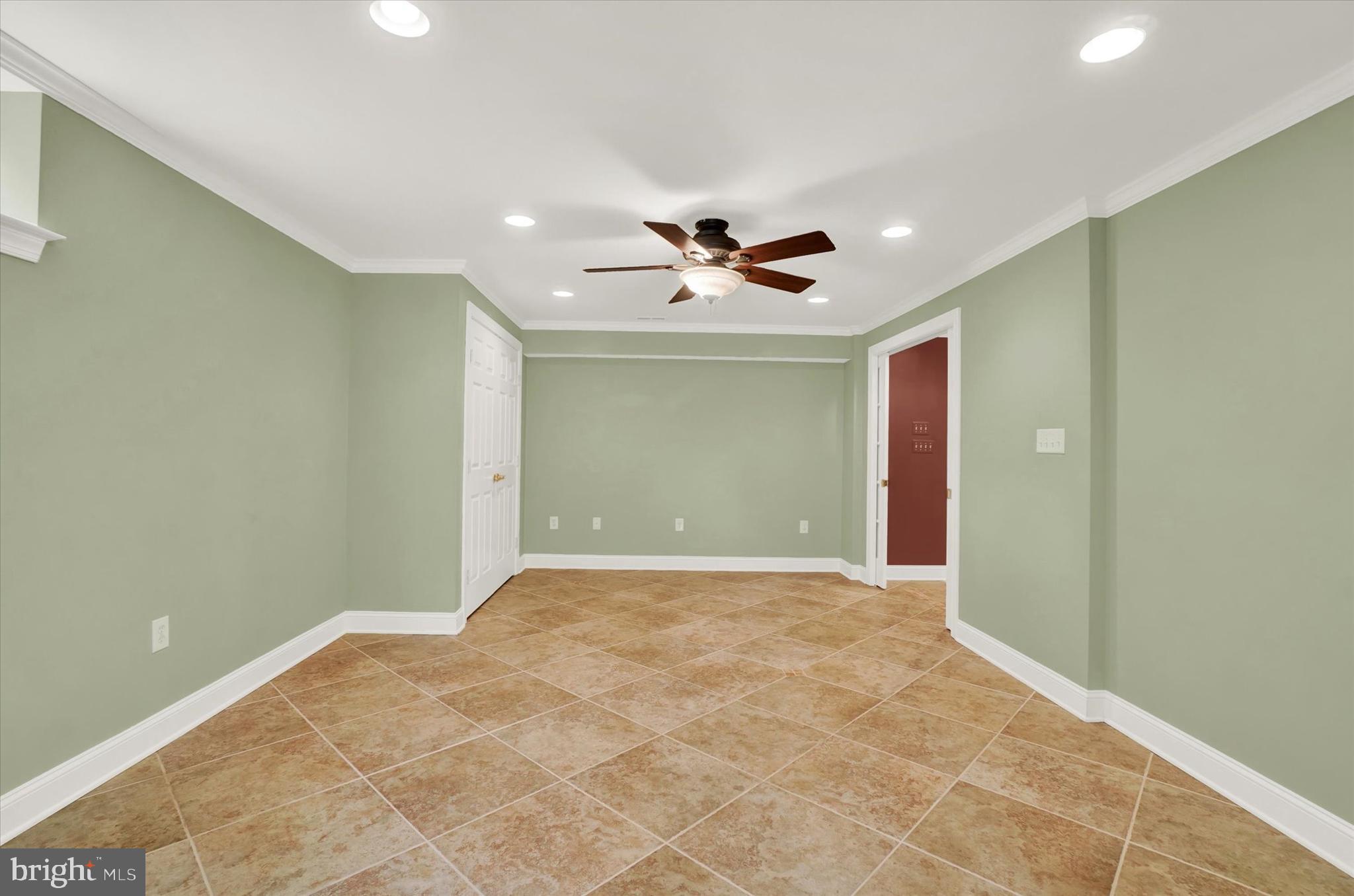 HUNT VALLEY ESTATES - Residential