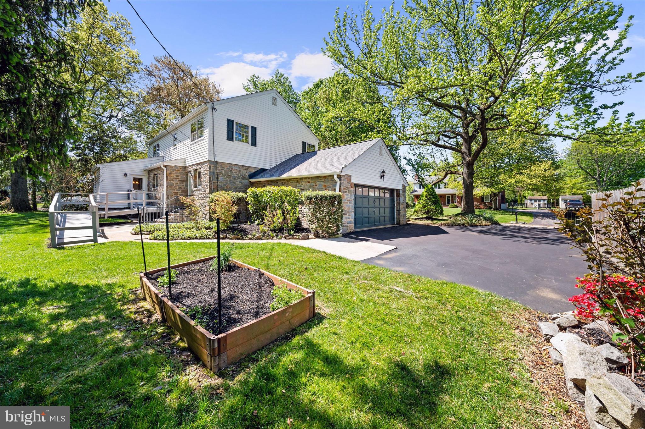 BRIARWOOD - Residential