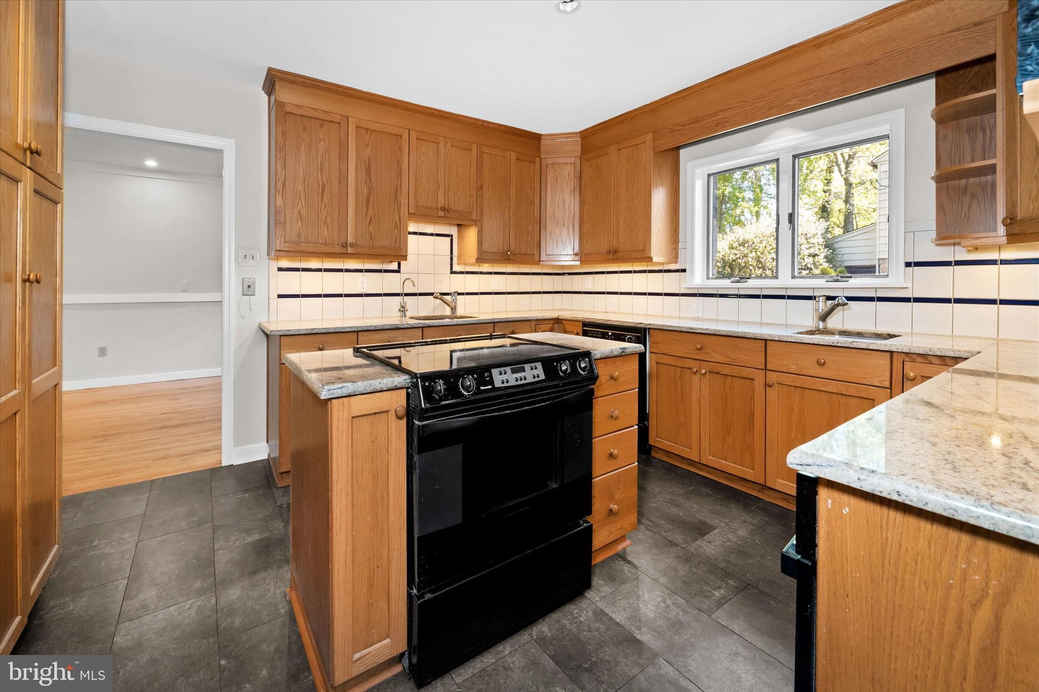 BRIARWOOD - Residential