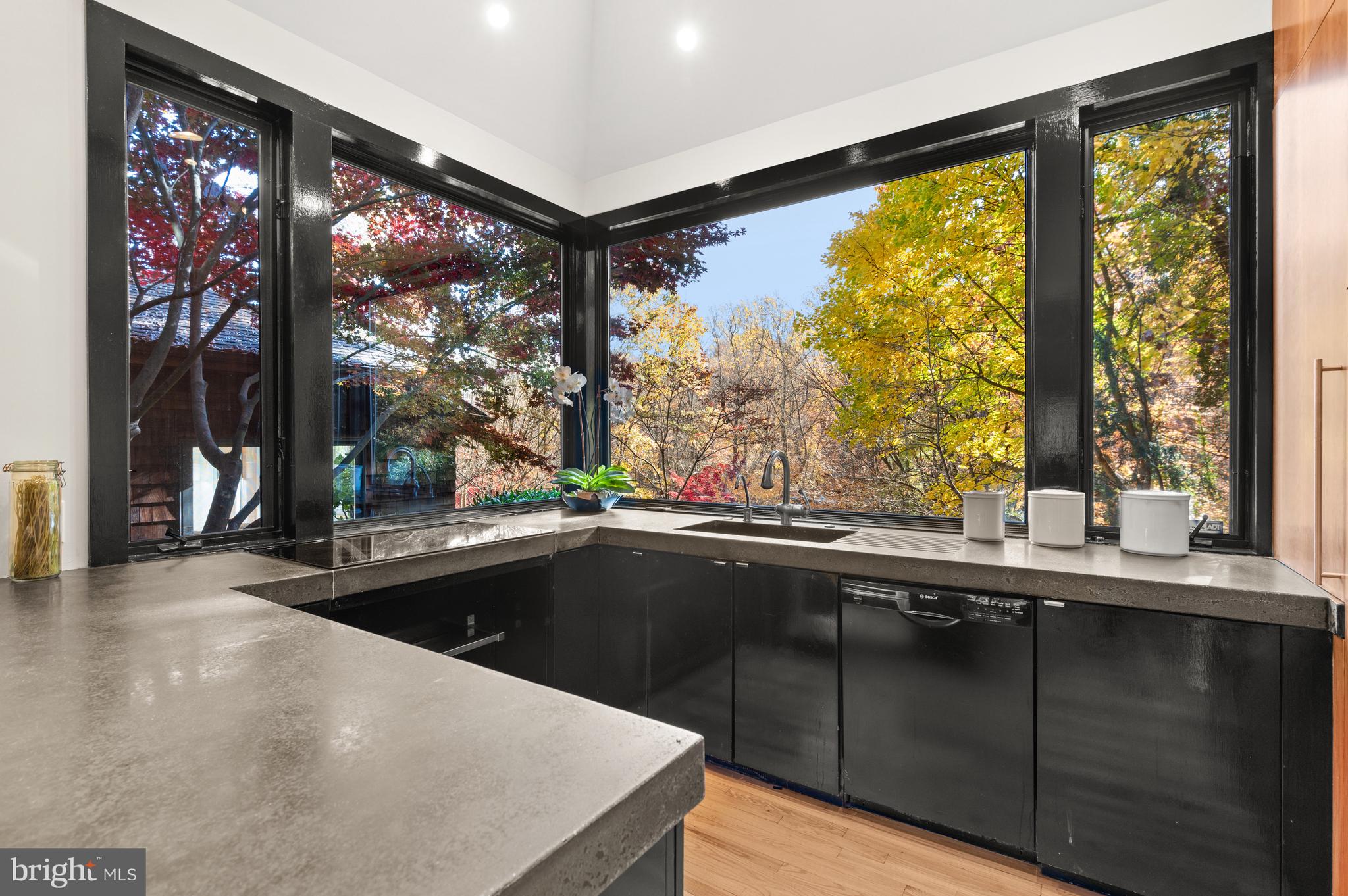 CLEVELAND PARK - Residential