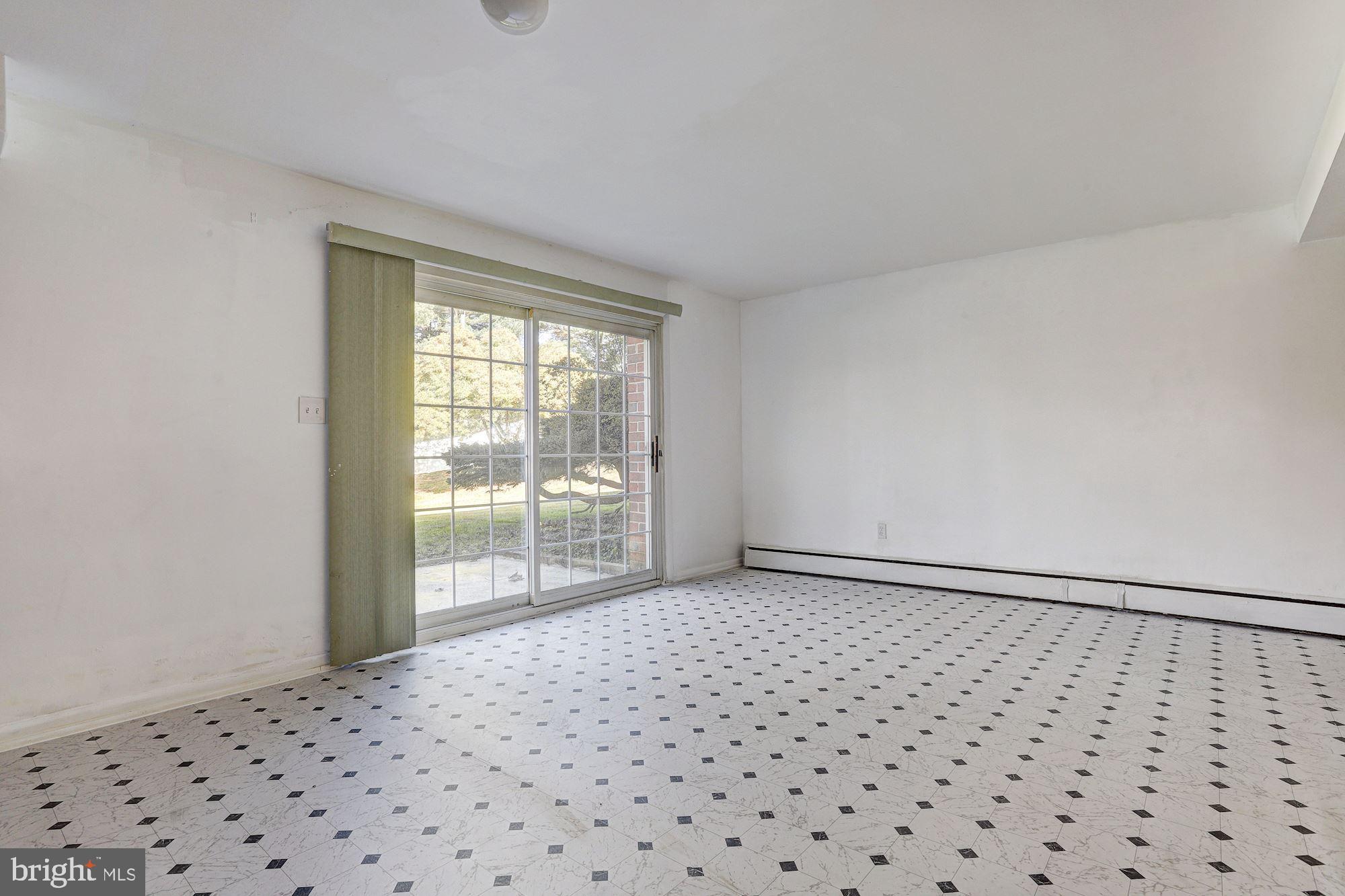 MOUNT HEBRON - Residential