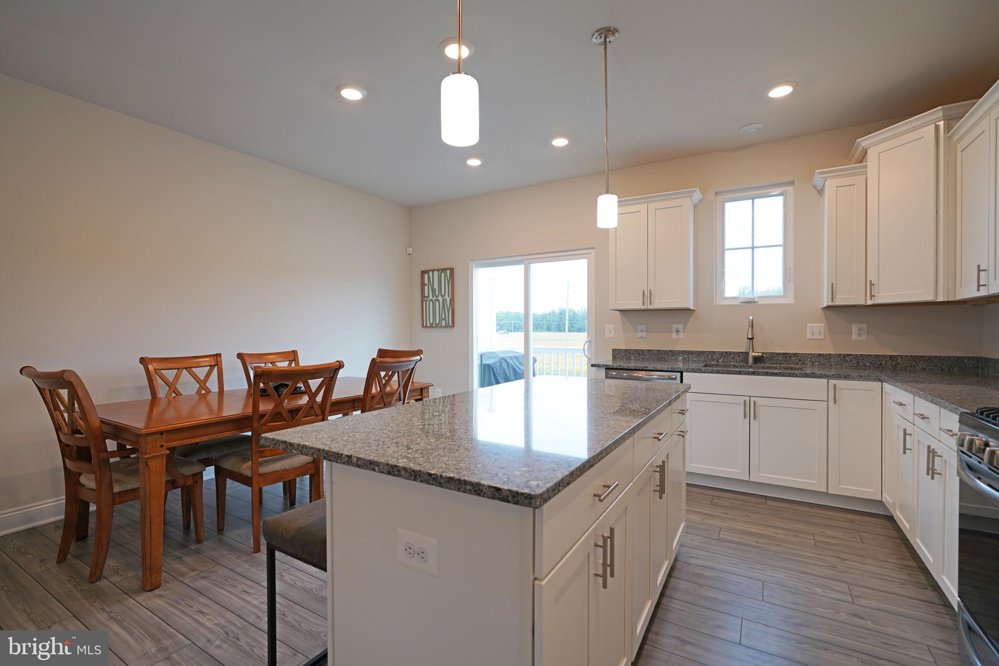 PLANTATION LAKES - Residential