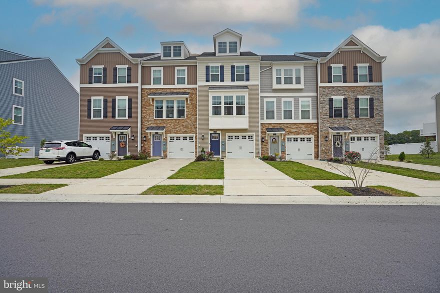 MOVE IN READY! This Baylor Model built by Lennar Homes has everything you would want, including luxury vinyl tile throughout main living areas, eat-in kitchen with granite countertops, breakfast bar/island & stainless steel appliances, a spacious owner's suite with walk-in closet & en suite bath, wall outlet for EV charging, ring door bell, and more . Capture stunning sunsets off the second floor deck or fenced in back yard. Enjoy living in the quiet section of the neighborhood and all that this community has to offer, including pool/block parties, fitness center, golf course, putting green, tennis courts, clubhouse, and so much more! Call Today before this one is gone!