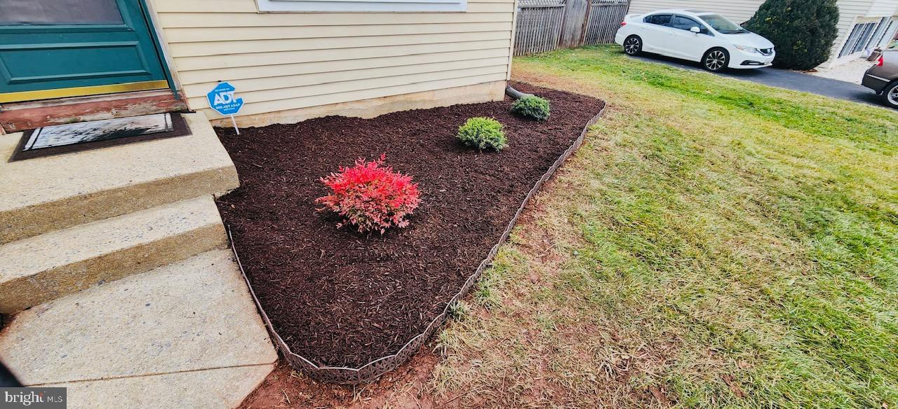 HILLCREST ORCHARDS - Residential