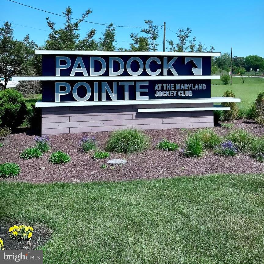PADDOCK POINTE - Residential