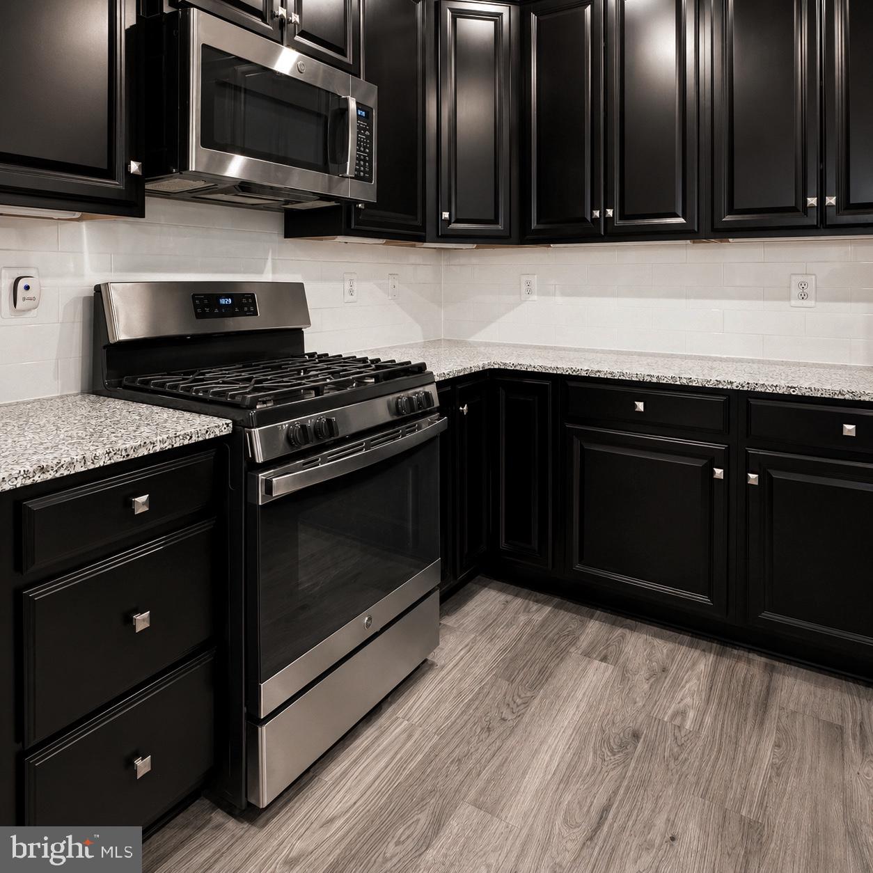 PADDOCK POINTE - Residential