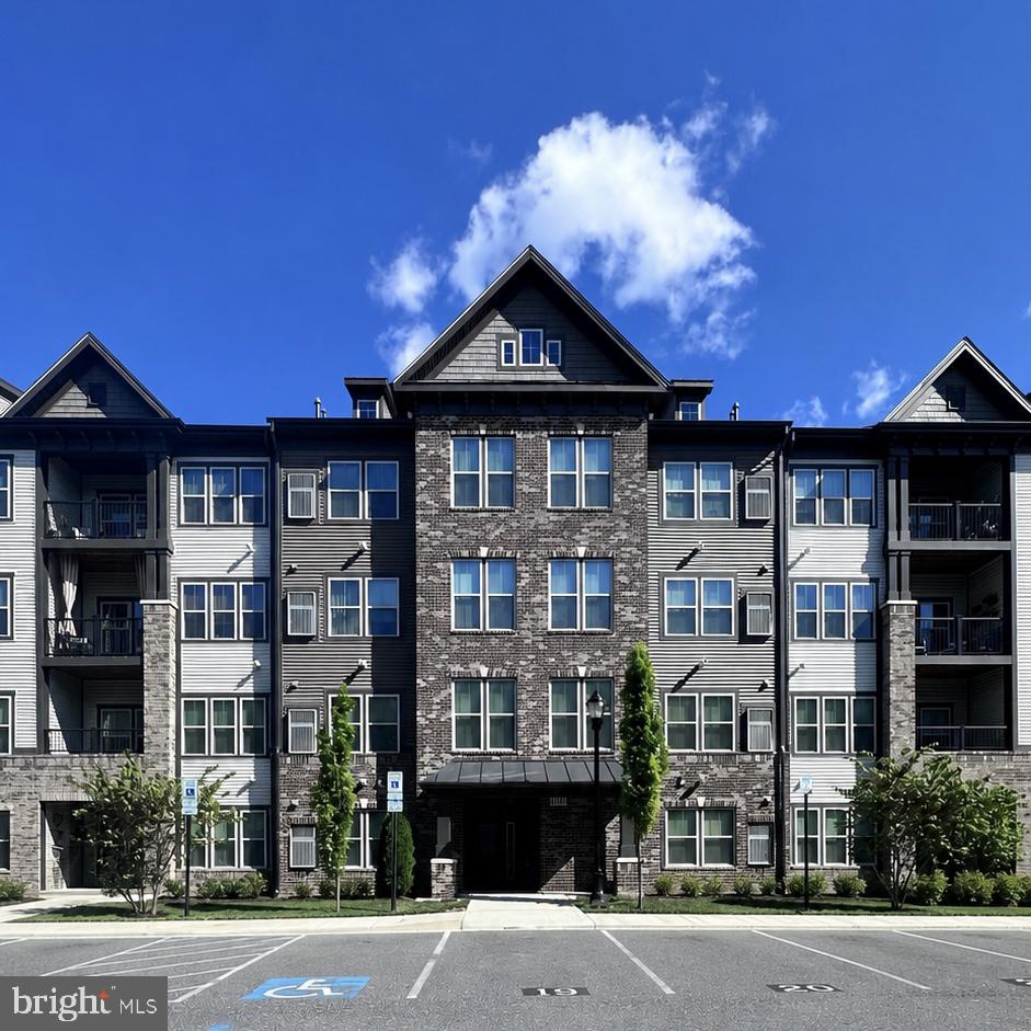 PADDOCK POINTE - Residential