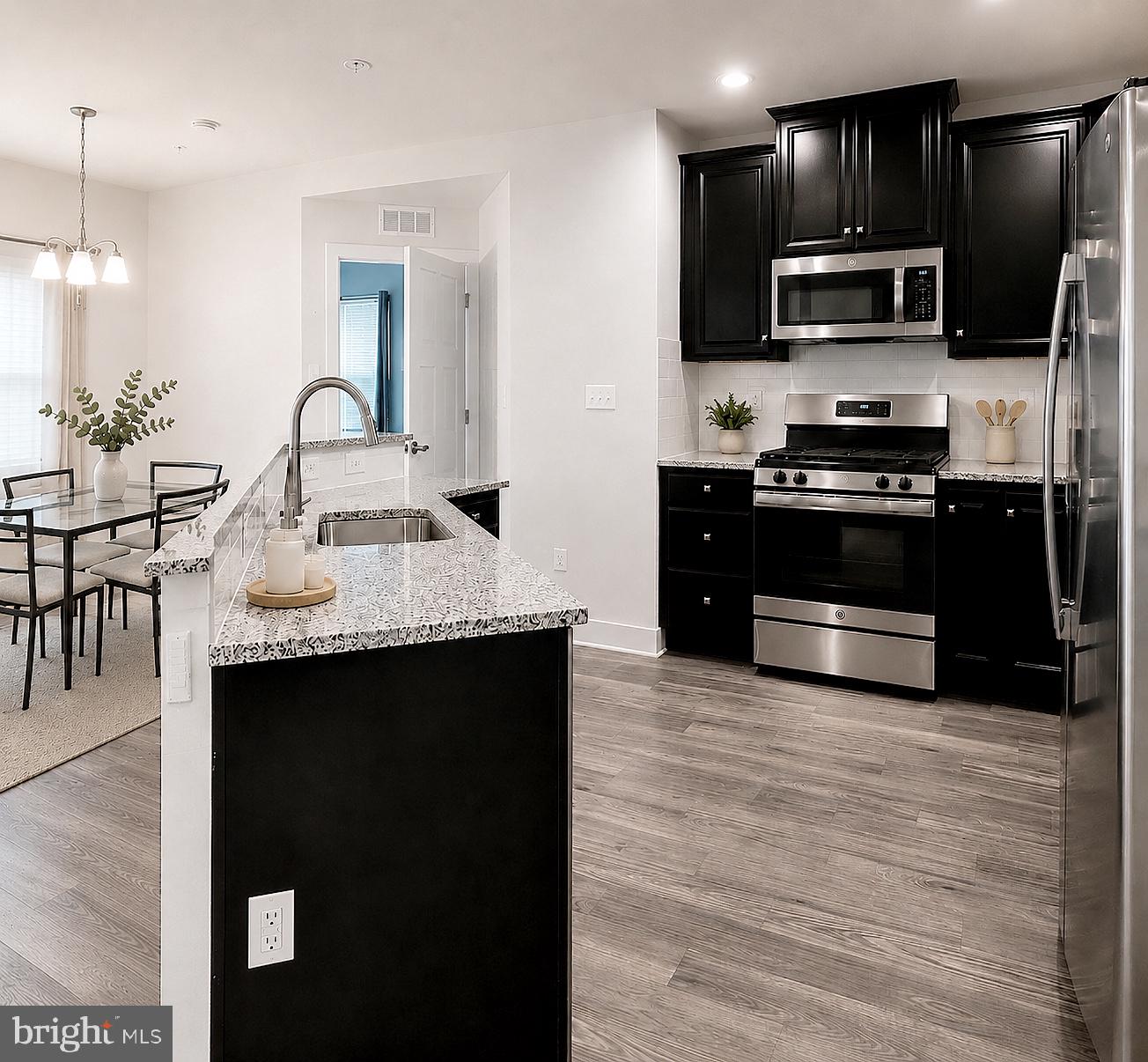 PADDOCK POINTE - Residential