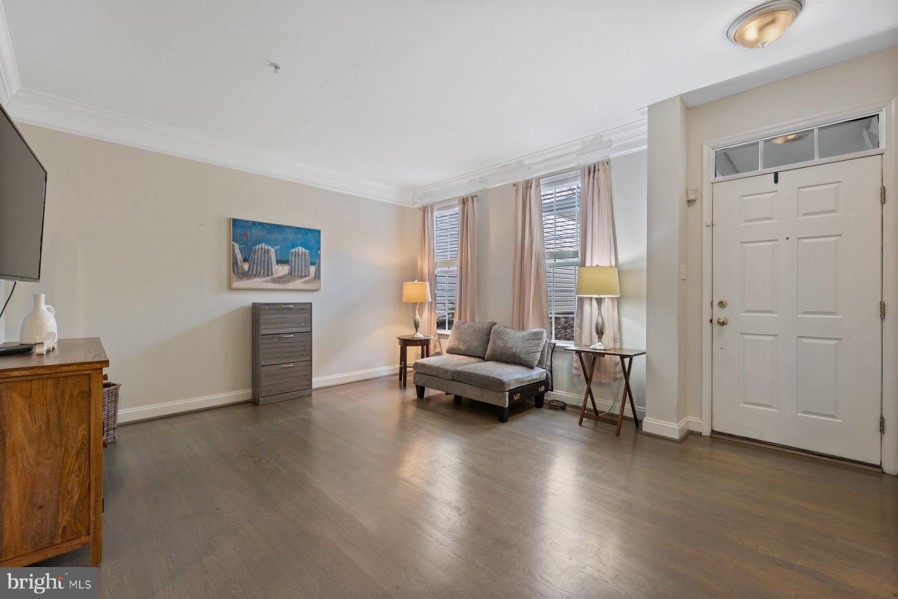 854 THICKET COURT