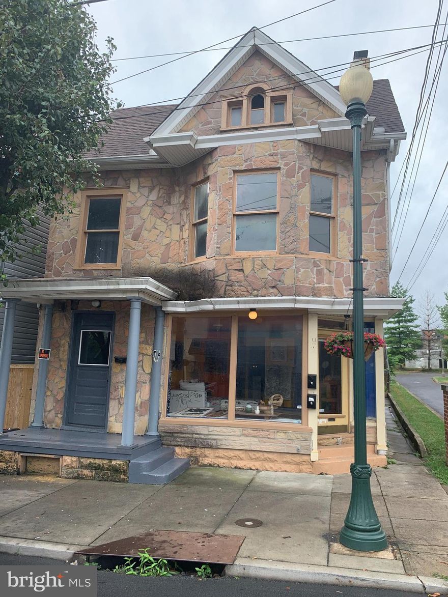 4 unit building Small commercial unit, Large 3-bedroom unit and 2 1-bedroom units. Most units have been recently updated and the property has a good occupancy rate.  Don't wait! Multi-unit buildings are few and far between.  Proof of funds or pre-approval required prior to showings.