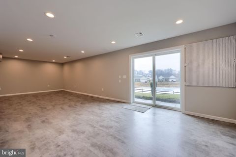 Tiny photo for 943 Snapdragon Ct, LEBANON, PA 17046 (MLS # PALN2024584)