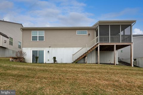 Tiny photo for 943 Snapdragon Ct, LEBANON, PA 17046 (MLS # PALN2024584)