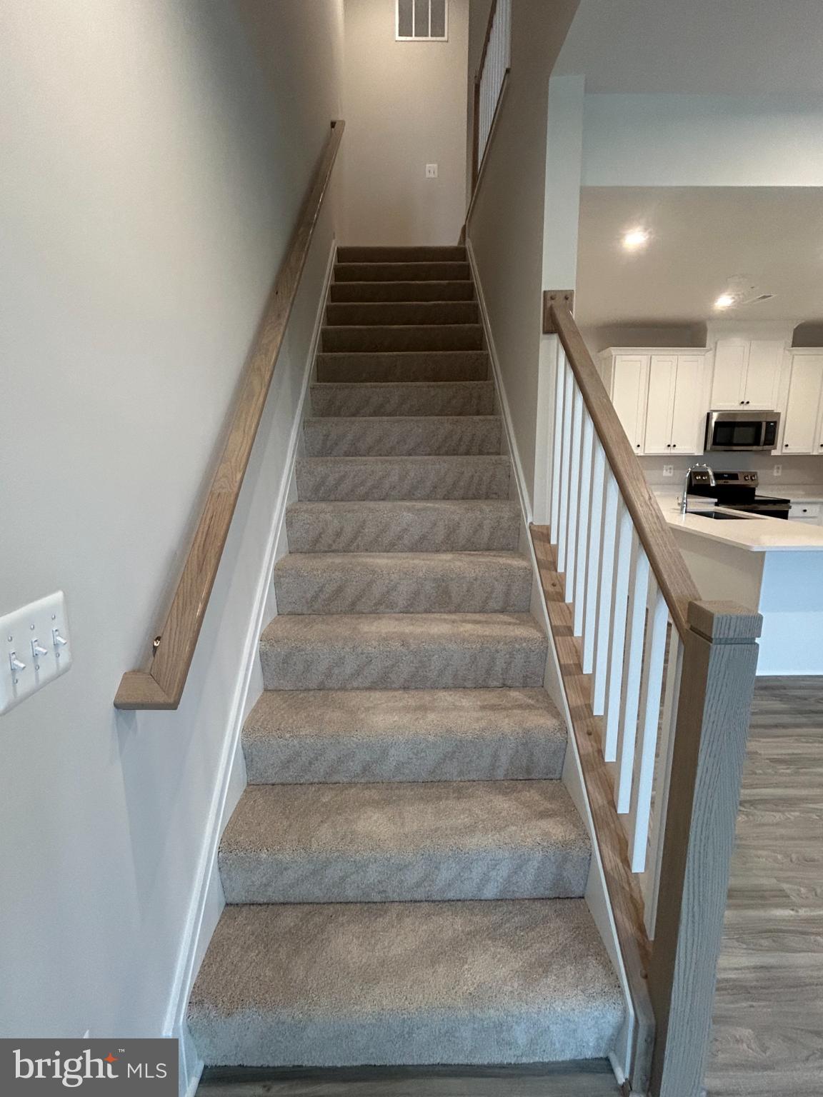 INNOVATION TOWN CENTER - Residential Lease