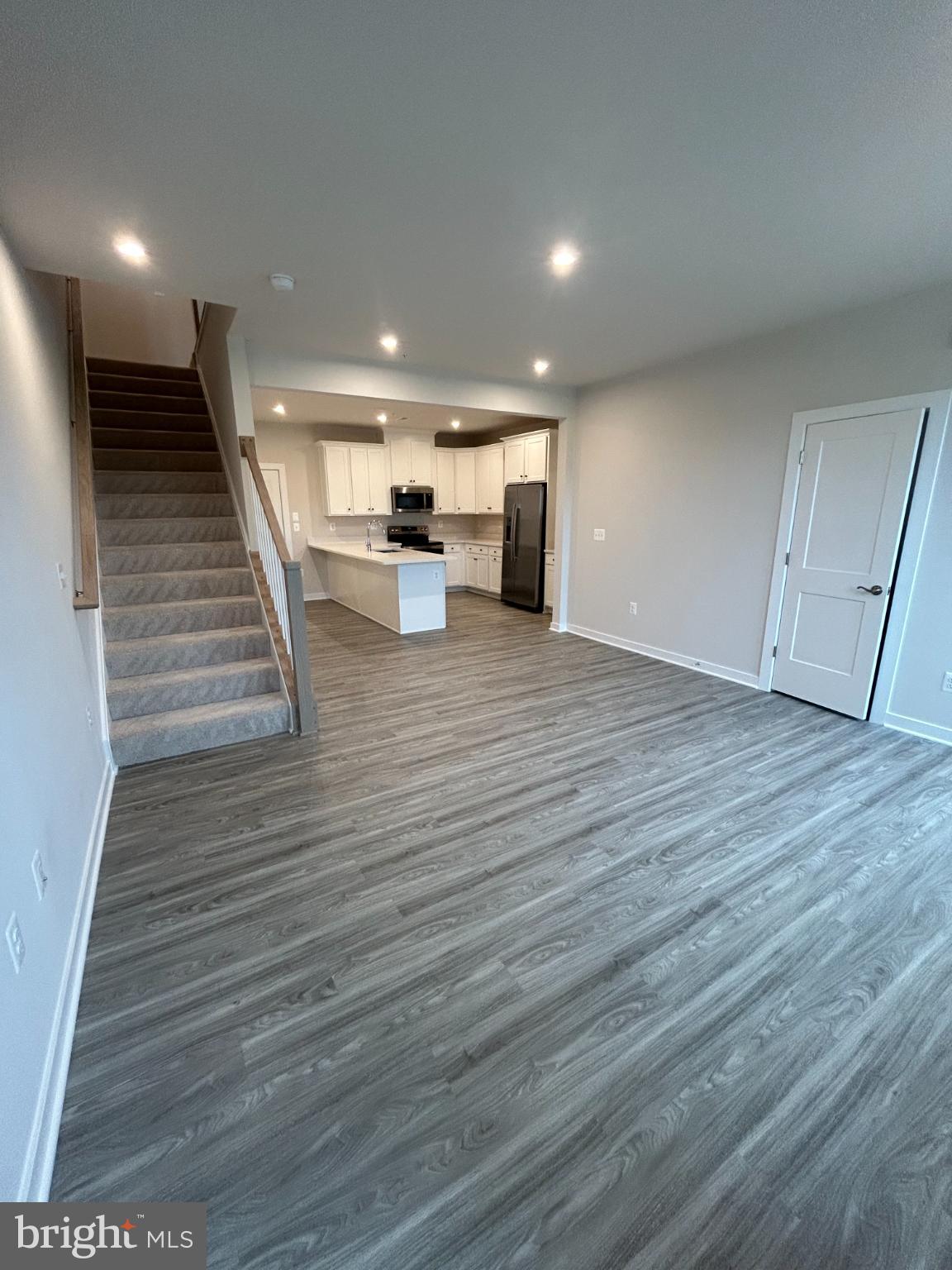 INNOVATION TOWN CENTER - Residential Lease