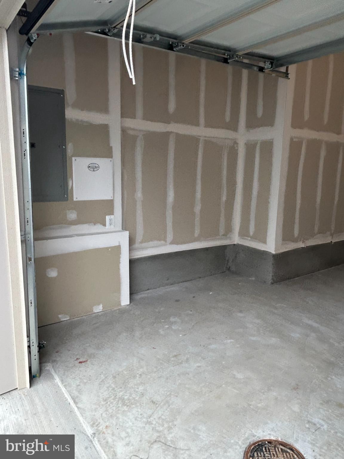 INNOVATION TOWN CENTER - Residential Lease