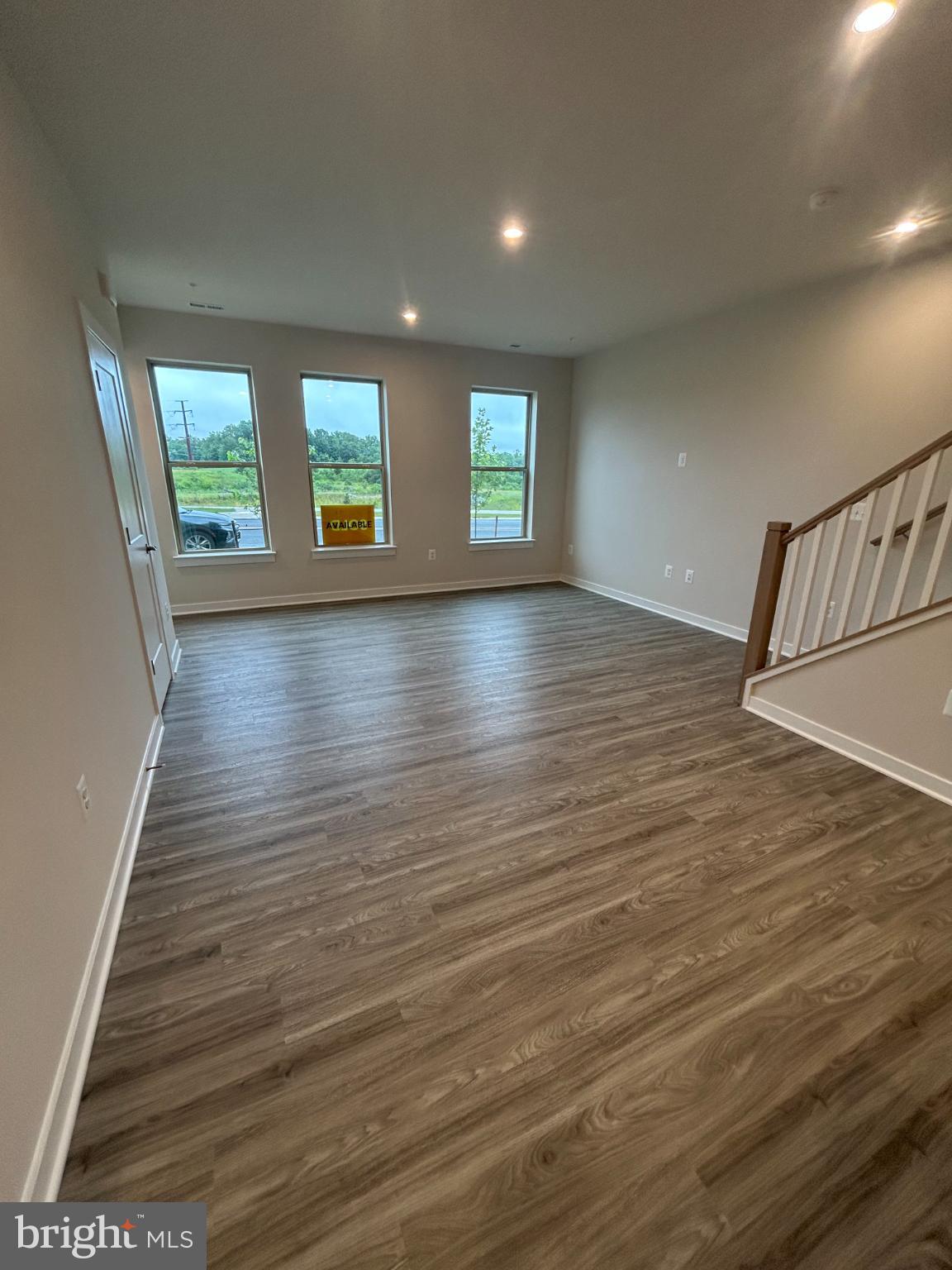 INNOVATION TOWN CENTER - Residential Lease