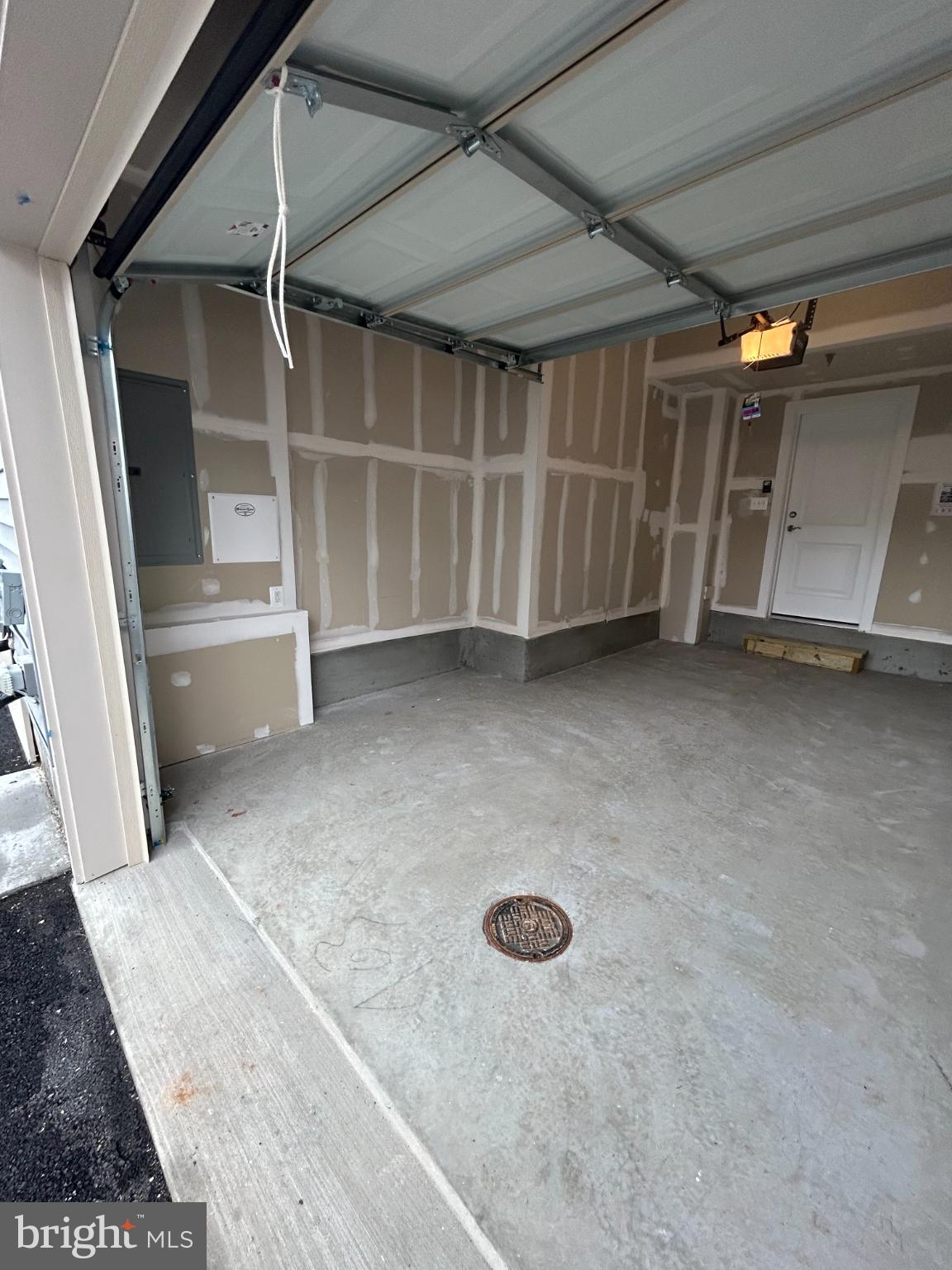 INNOVATION TOWN CENTER - Residential Lease