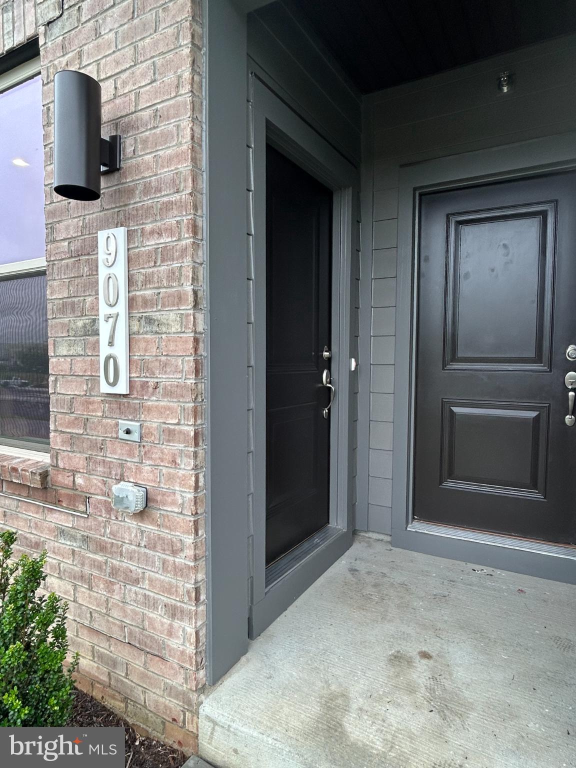 INNOVATION TOWN CENTER - Residential Lease