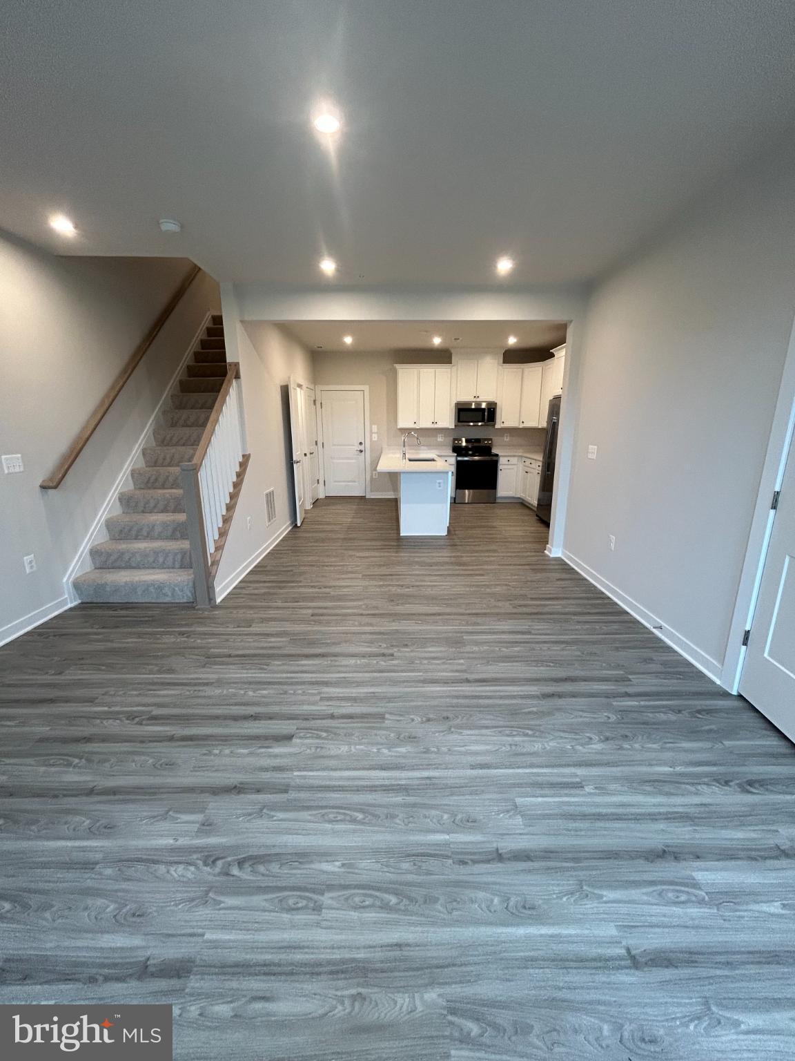 INNOVATION TOWN CENTER - Residential Lease