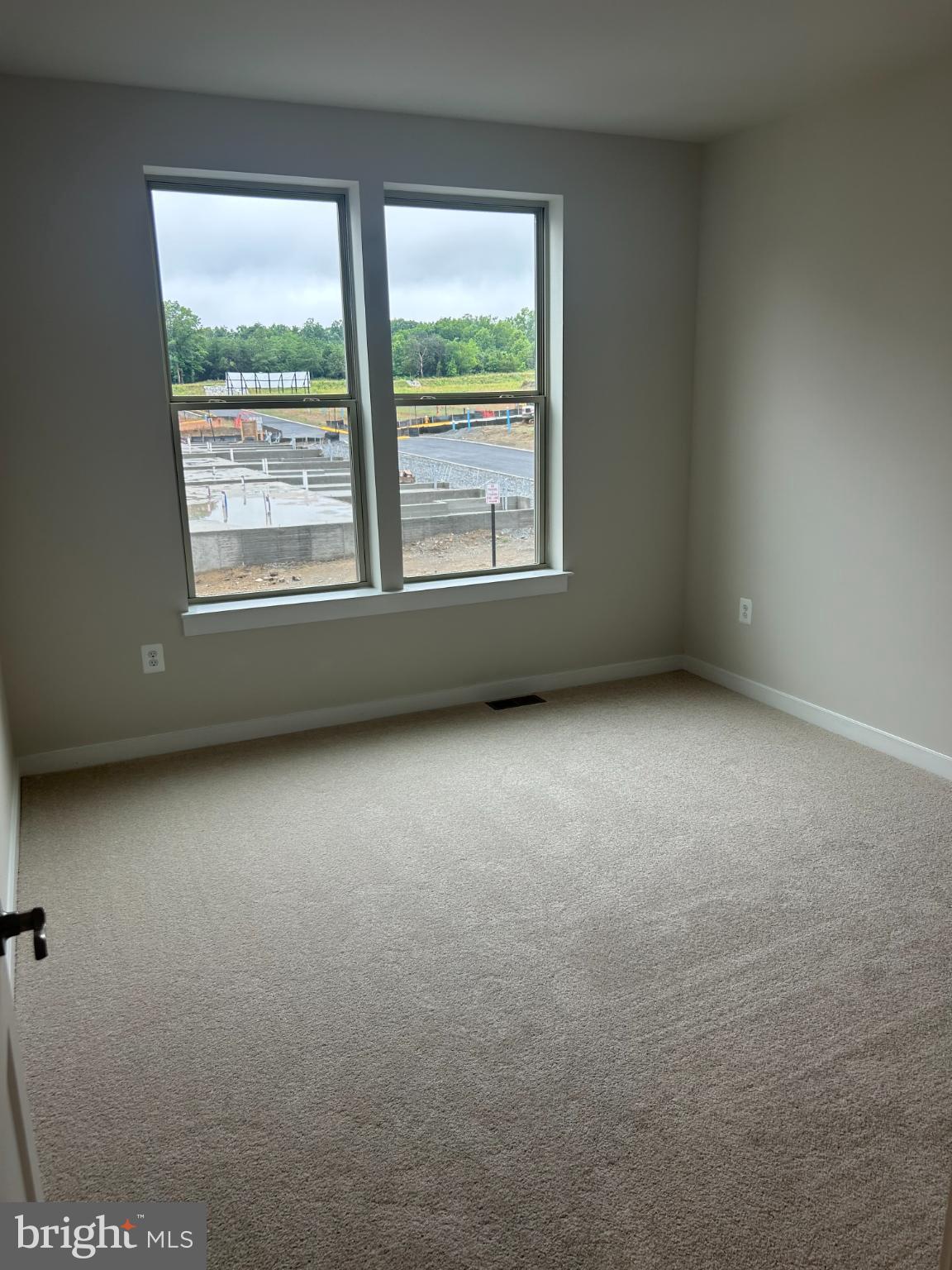 INNOVATION TOWN CENTER - Residential Lease