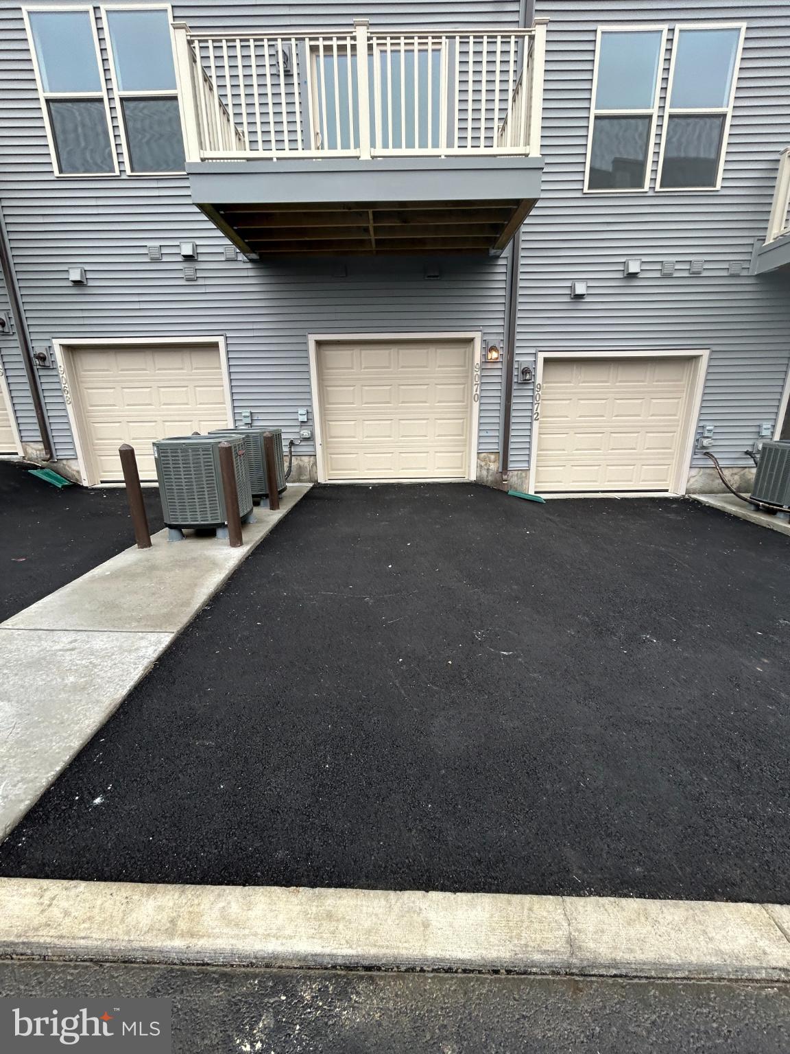 INNOVATION TOWN CENTER - Residential Lease