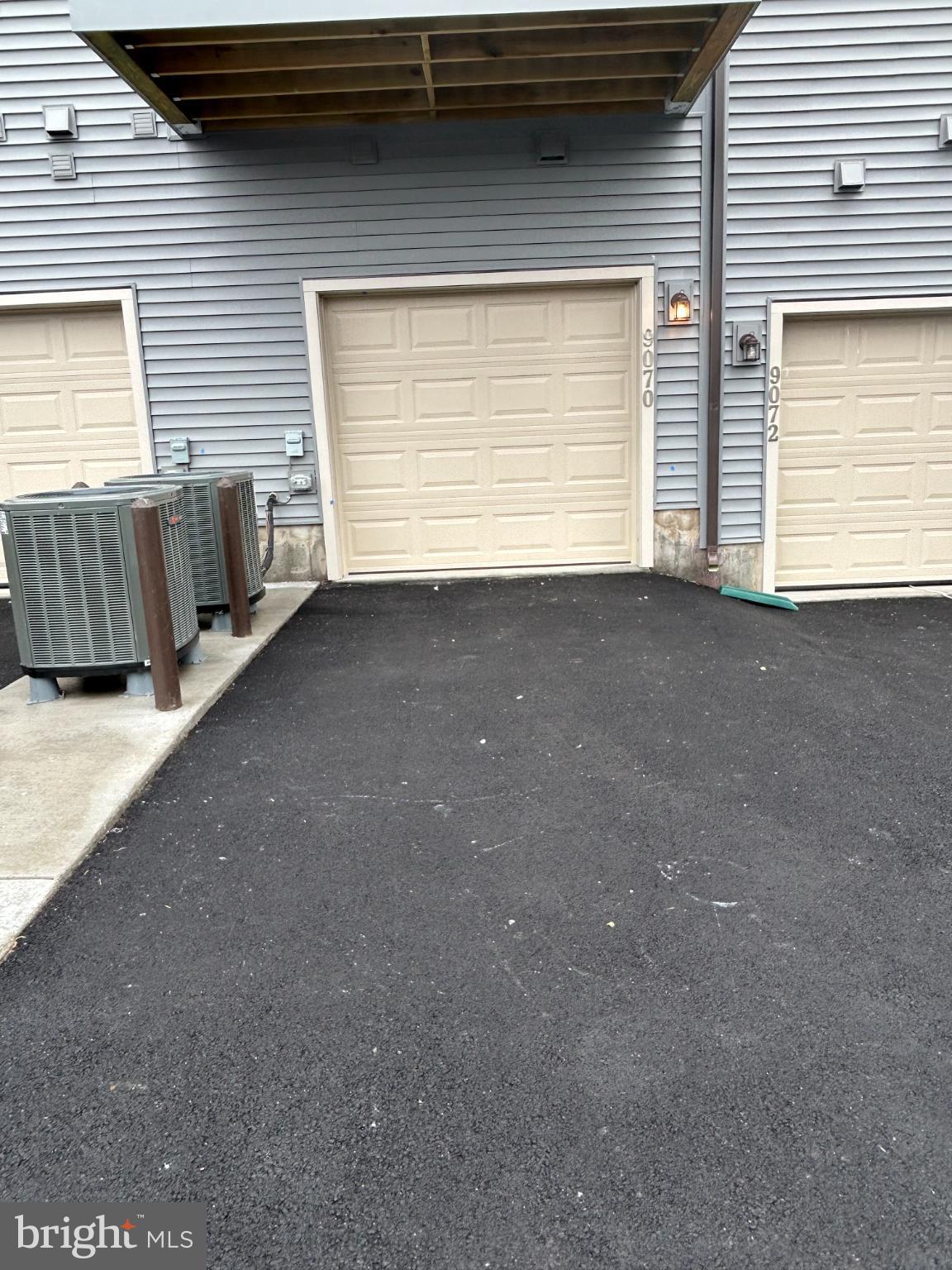 INNOVATION TOWN CENTER - Residential Lease