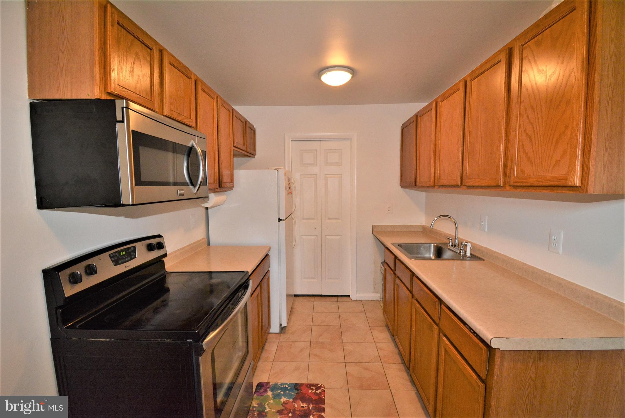 VILLAGE GATE - Residential