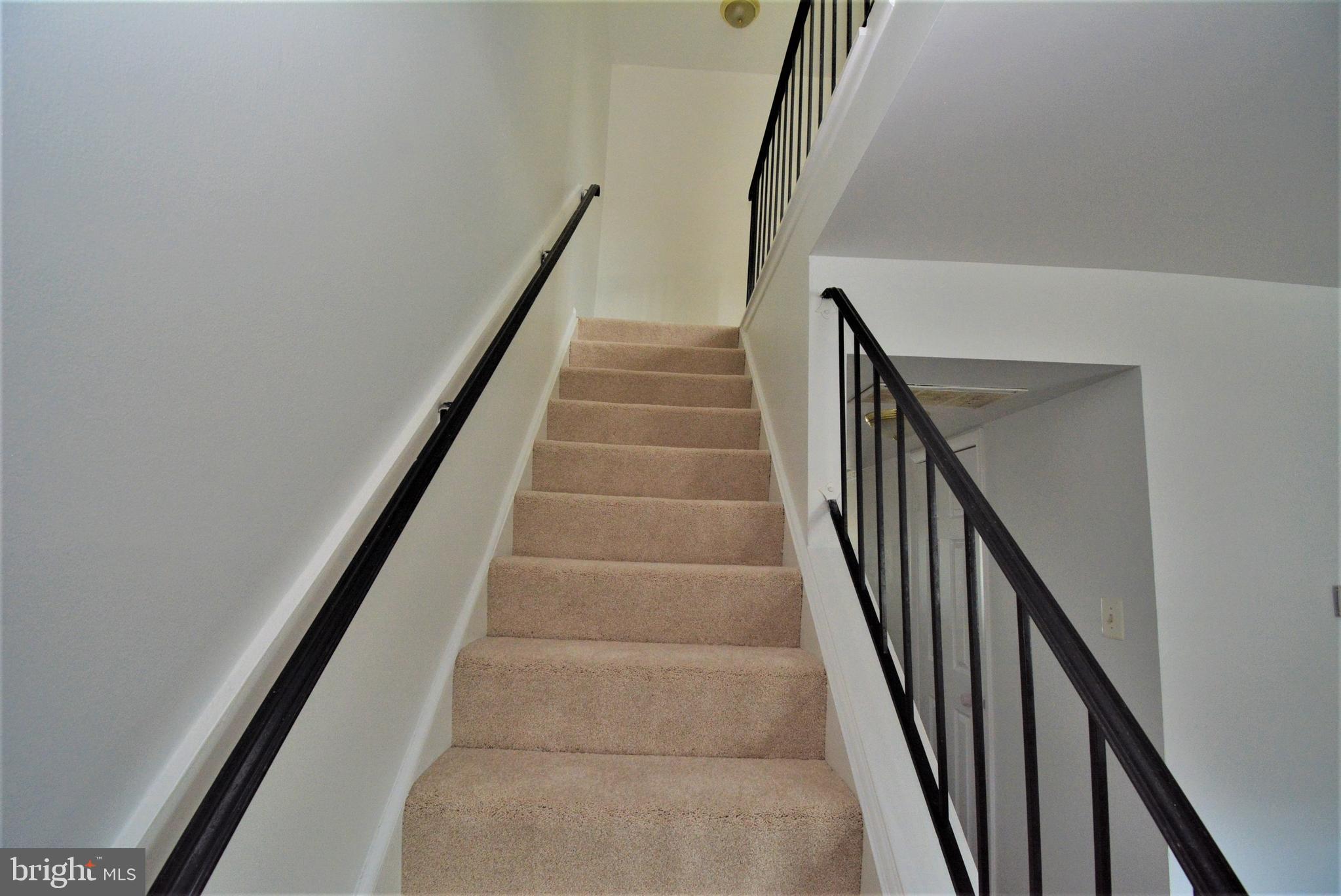 VILLAGE GATE - Residential