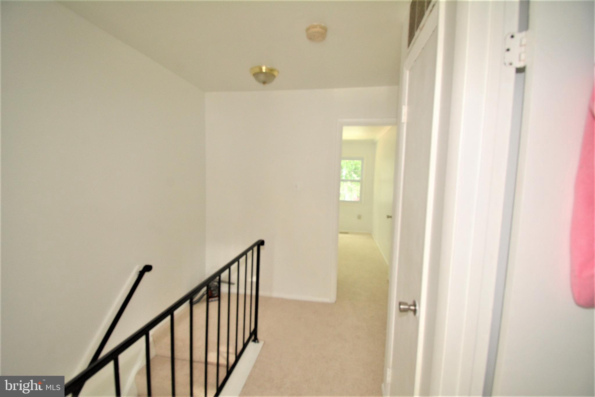 VILLAGE GATE - Residential