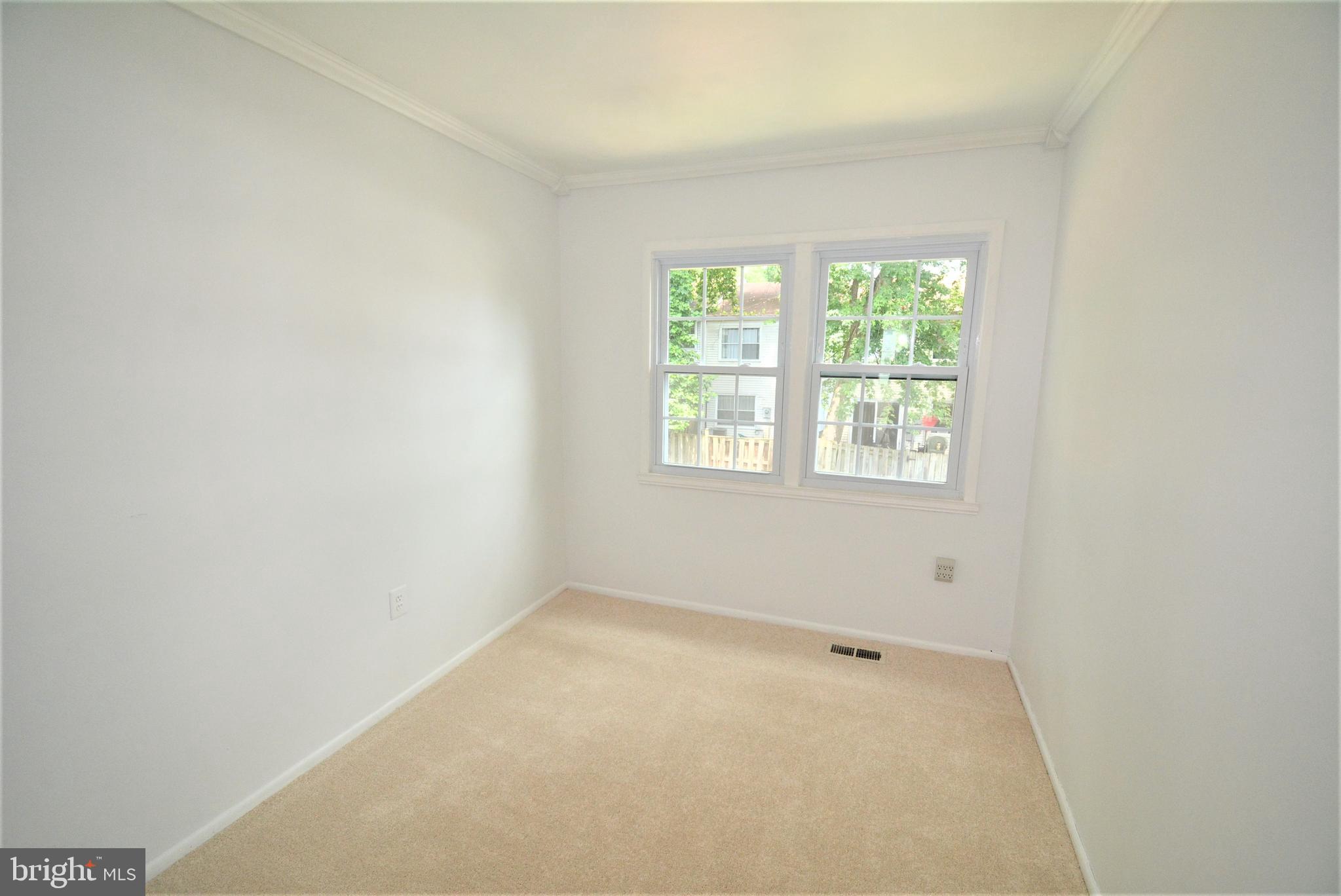 VILLAGE GATE - Residential