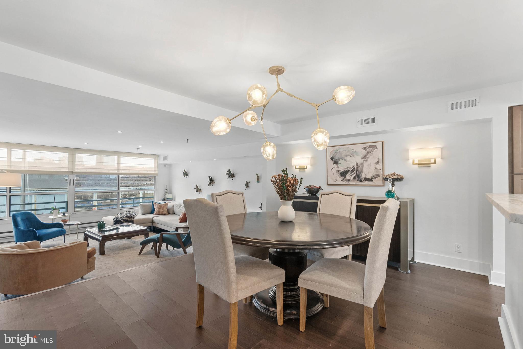 7 N CHRIS COLUMBUS BOULEVARD 233