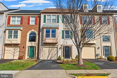 Photo of 5332 Buxton Court, ALEXANDRIA, VA 22315 (MLS # VAFX2295798)