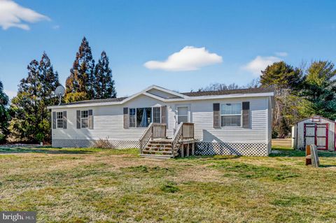 Mobile Home For Sale - 8024 Hickman Farm Road<br/> Accomack County, WALLOPS ISLAND, VA 23337