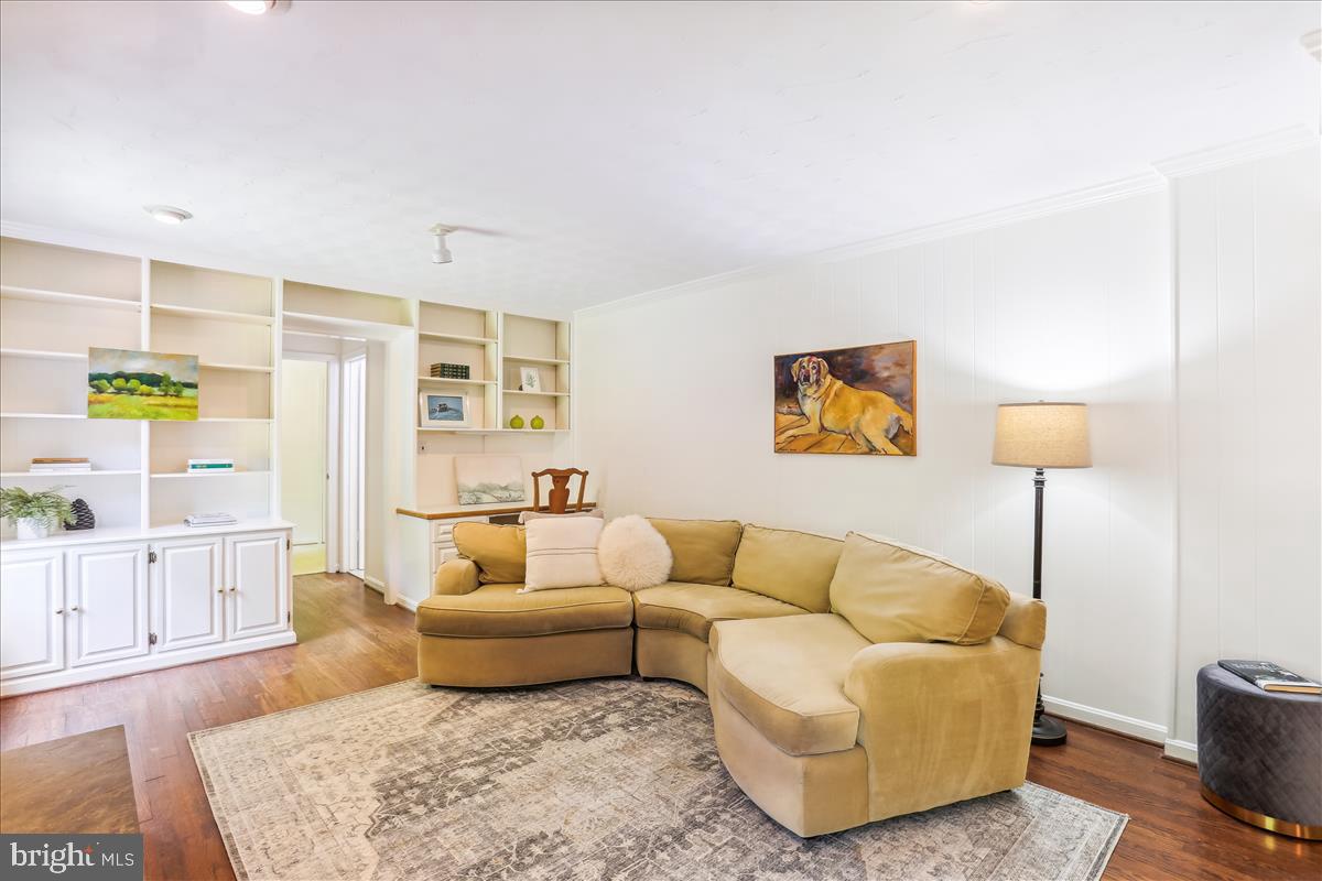 LUXMANOR - Residential