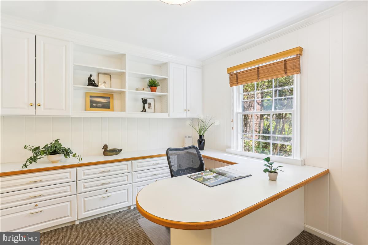 LUXMANOR - Residential