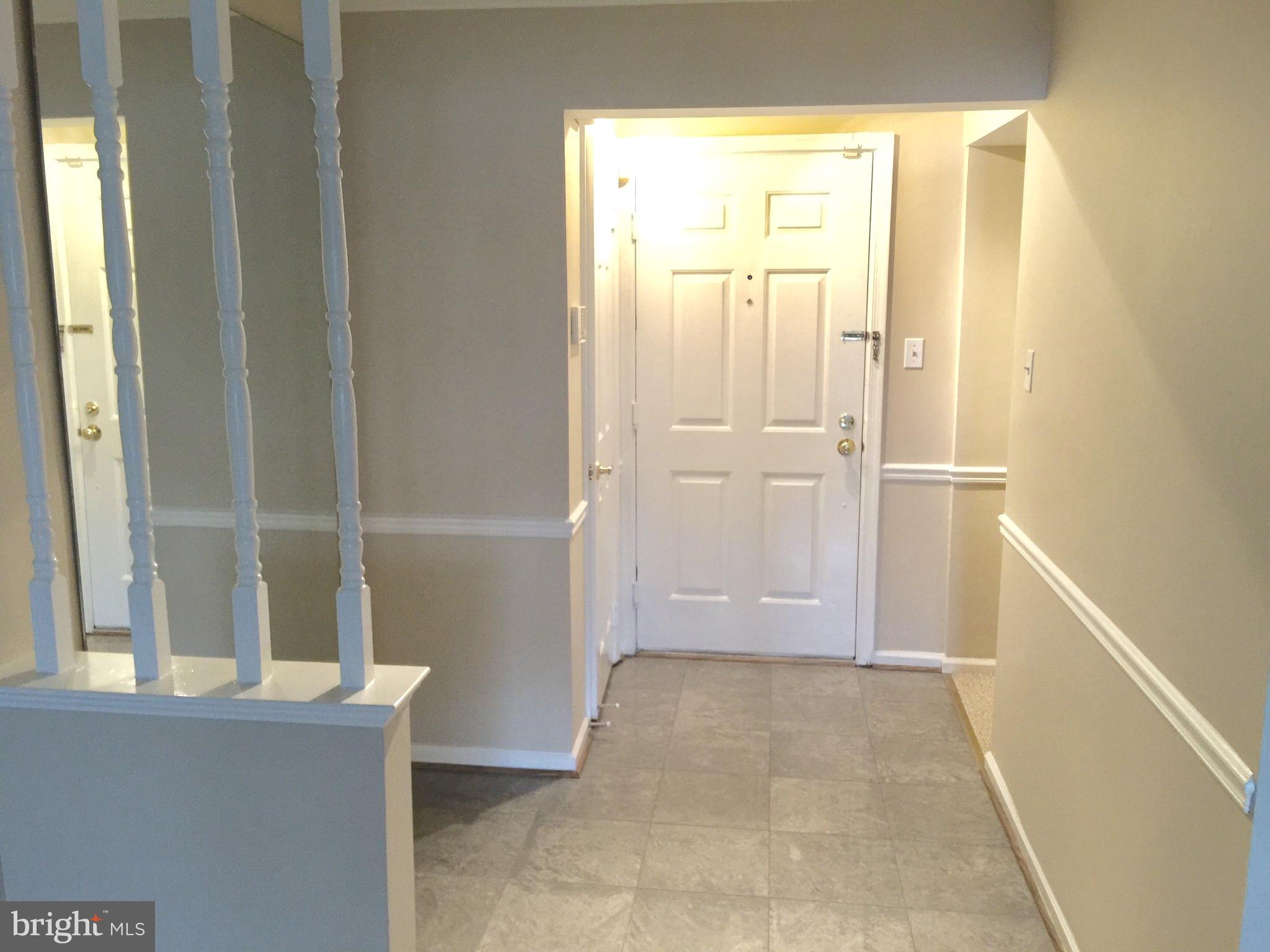 10715 KINGS RIDING 202