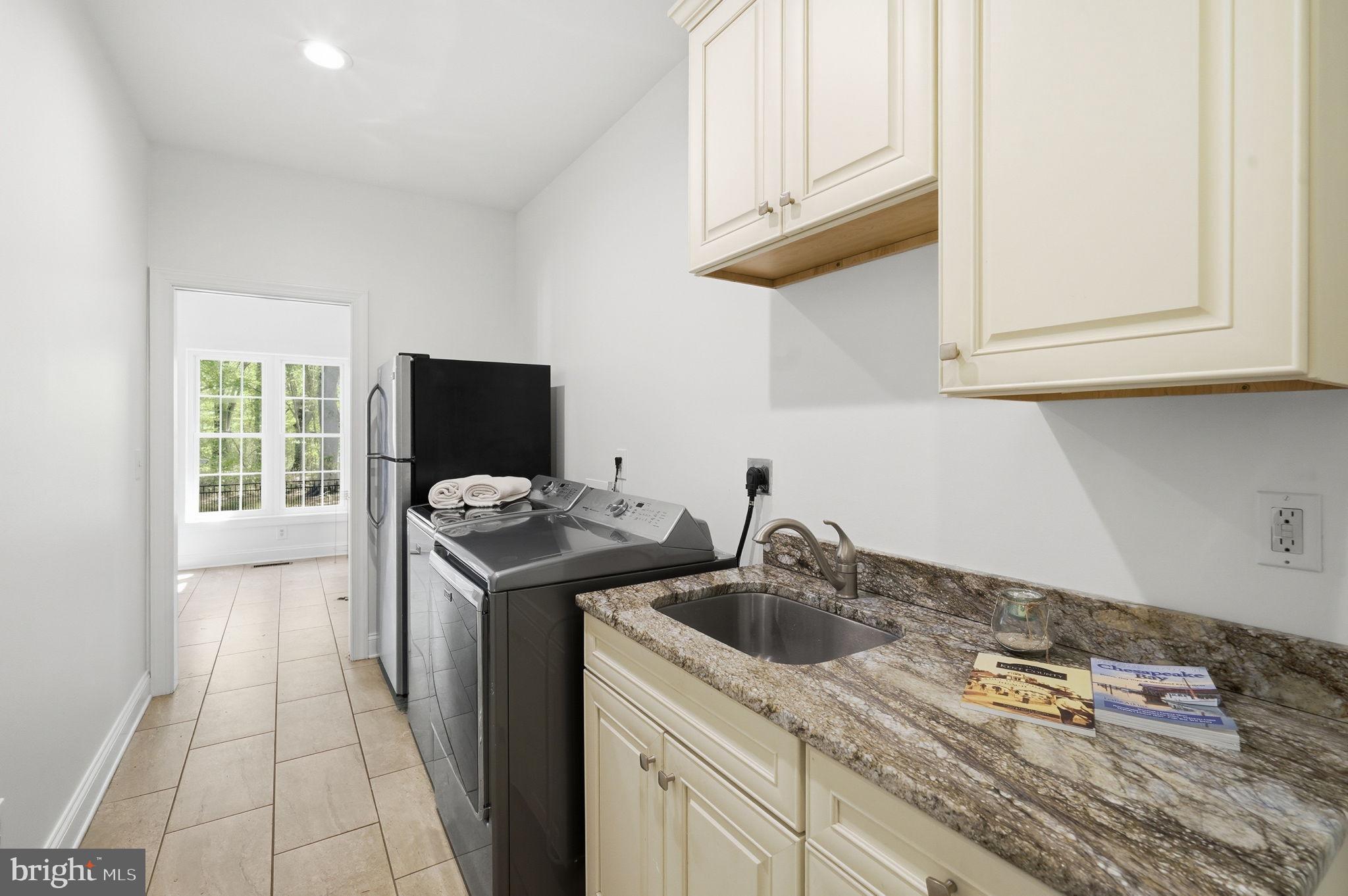 PRESTWICK - Residential