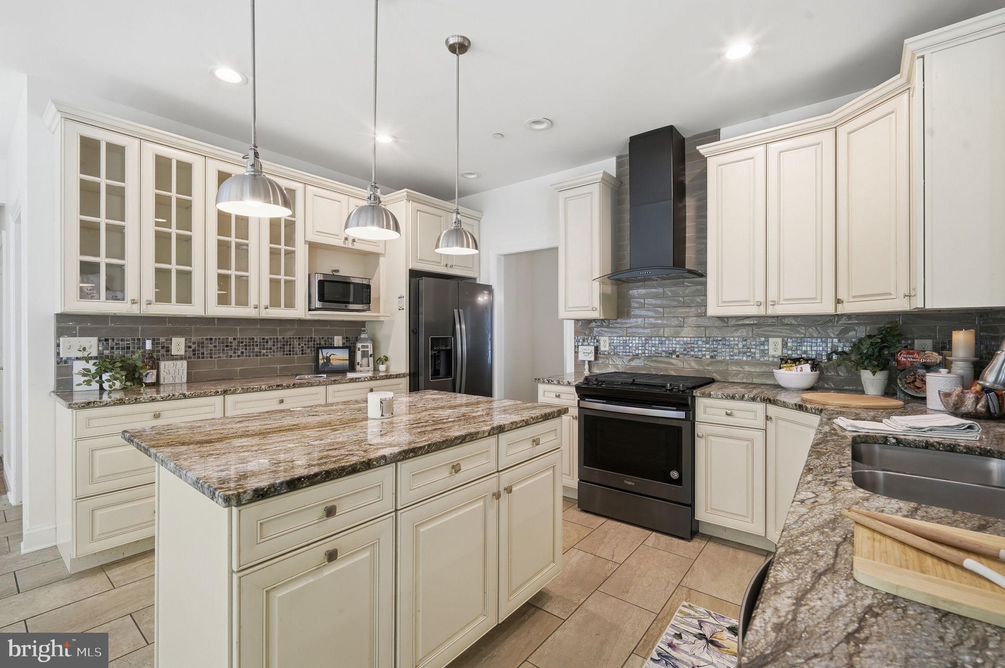 PRESTWICK - Residential