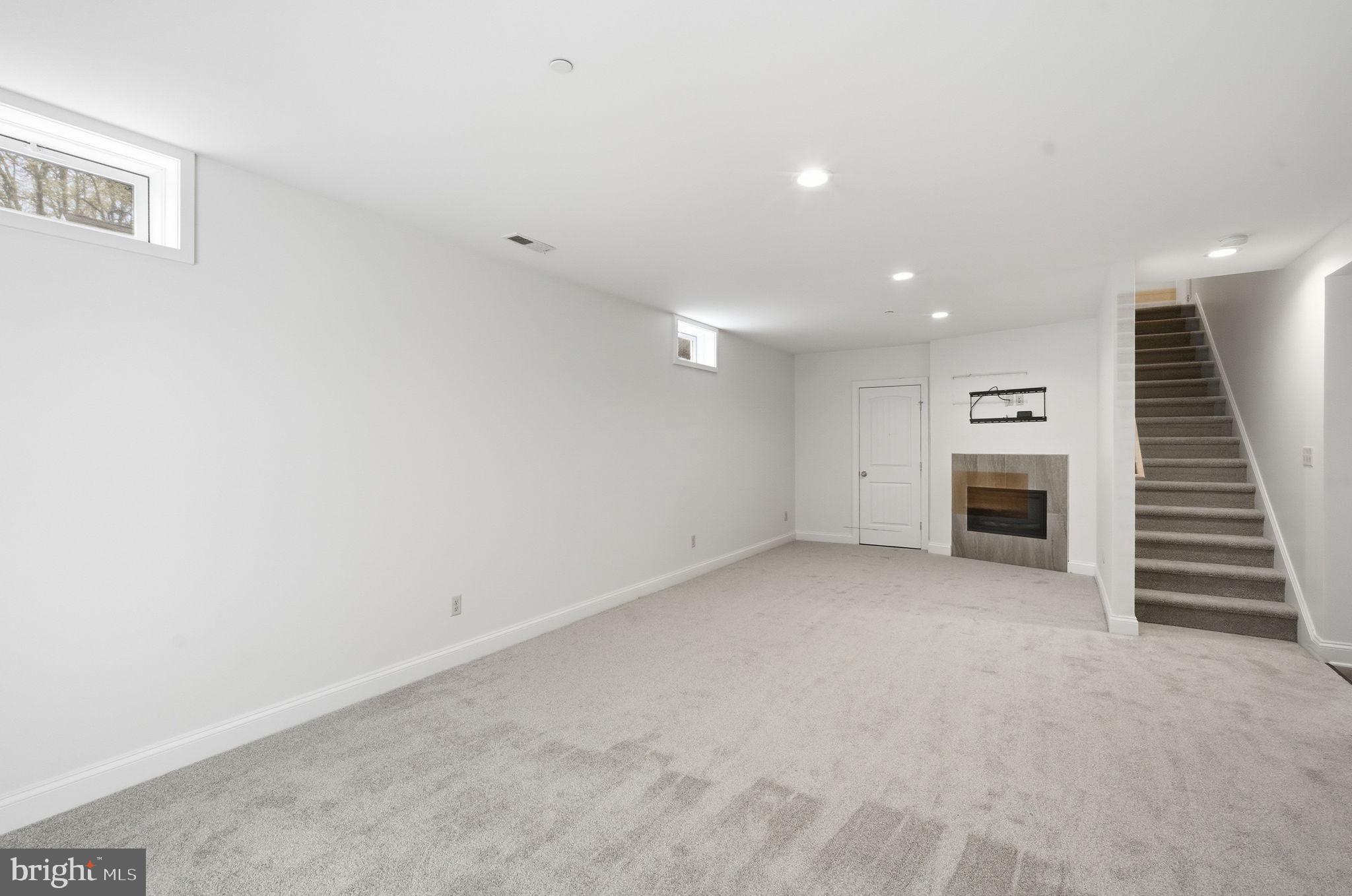 PRESTWICK - Residential