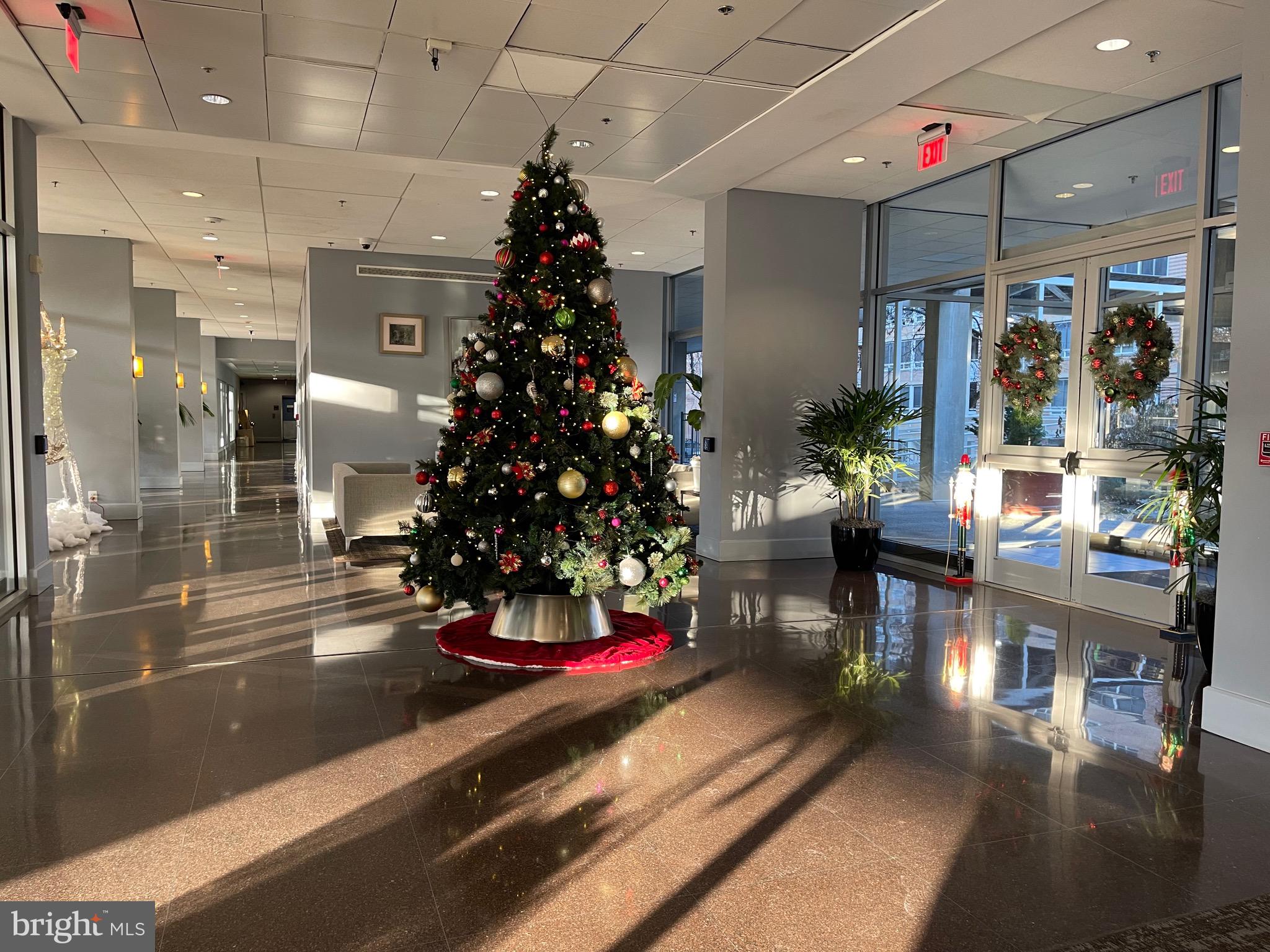 800 4TH STREET SW N103