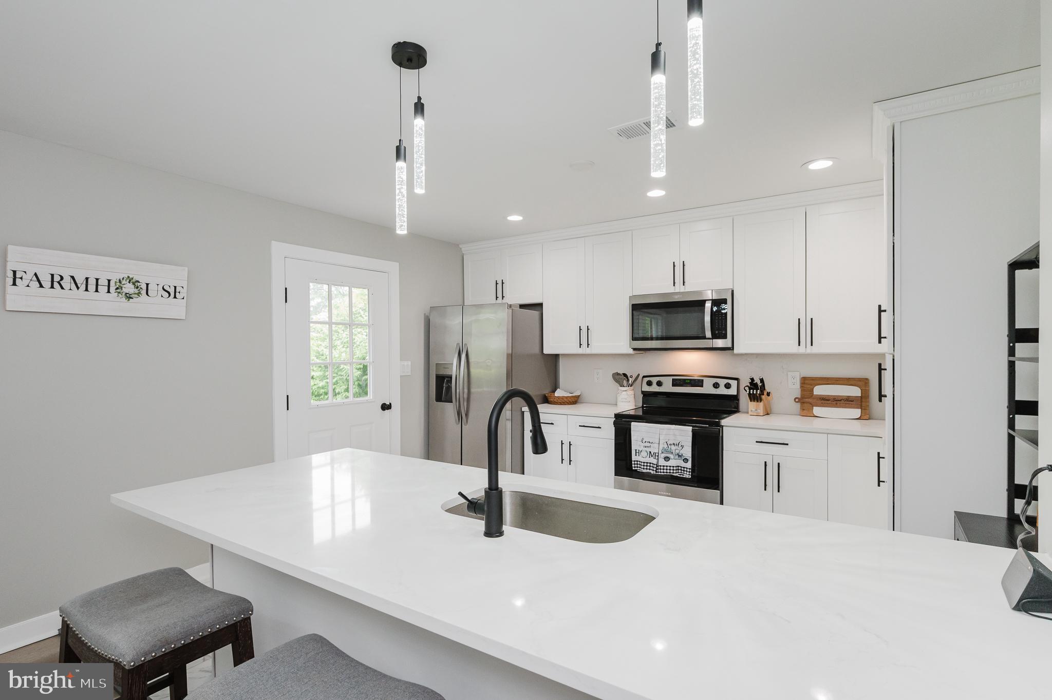 GIBSON MANOR - Residential