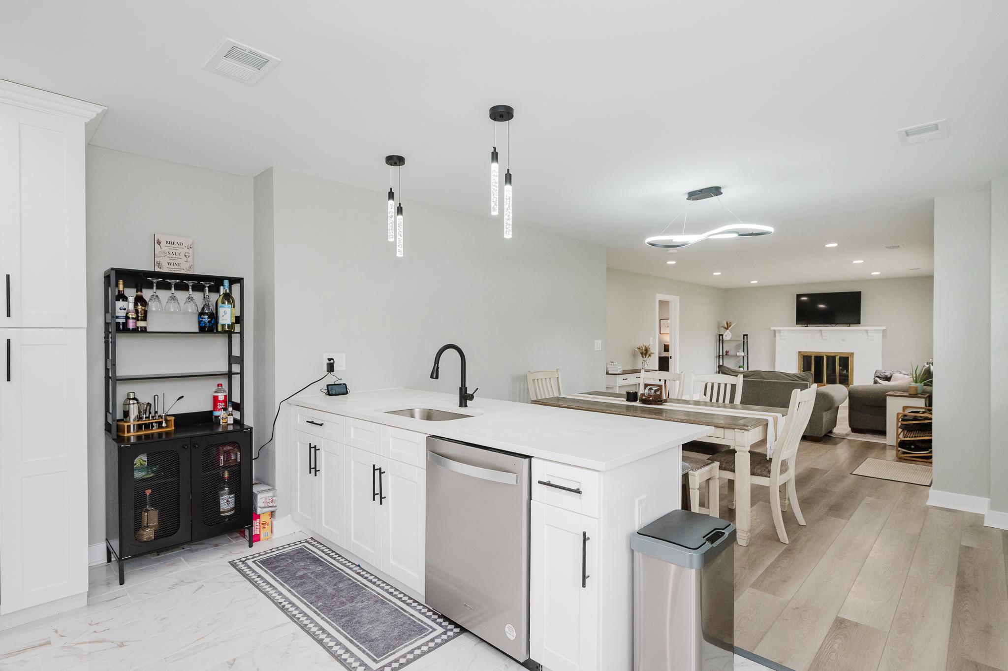 GIBSON MANOR - Residential