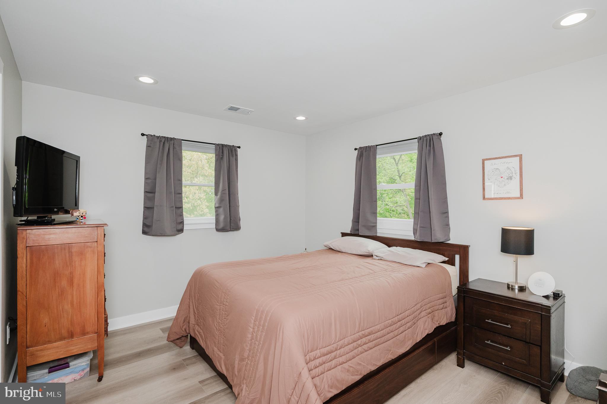 GIBSON MANOR - Residential