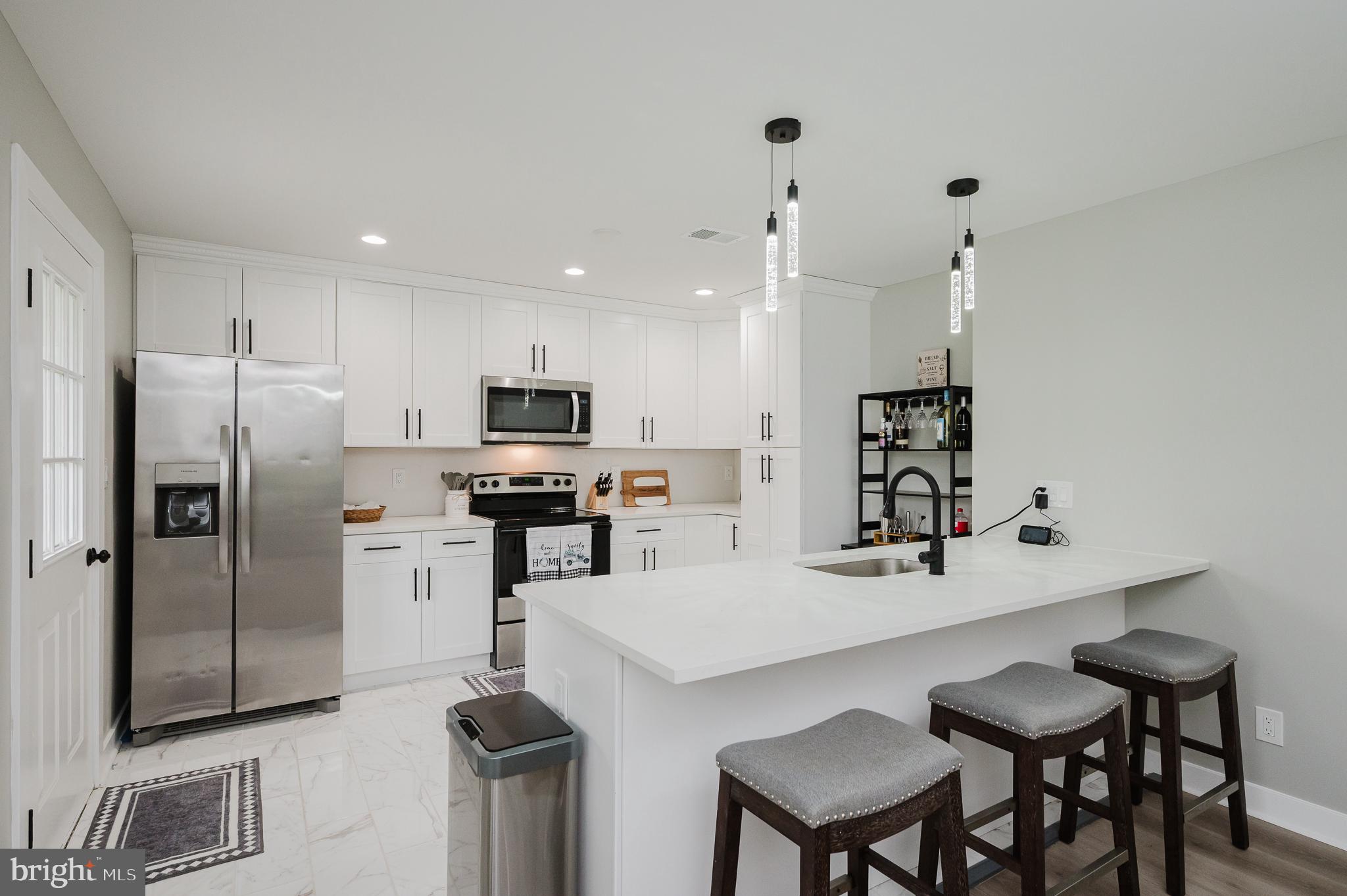 GIBSON MANOR - Residential