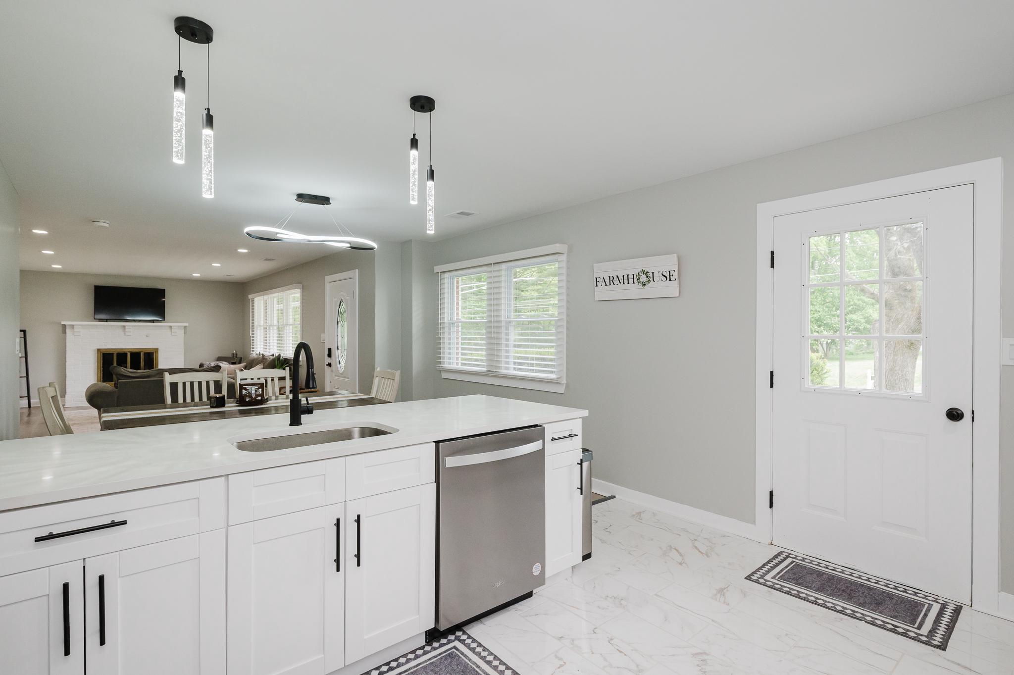 GIBSON MANOR - Residential