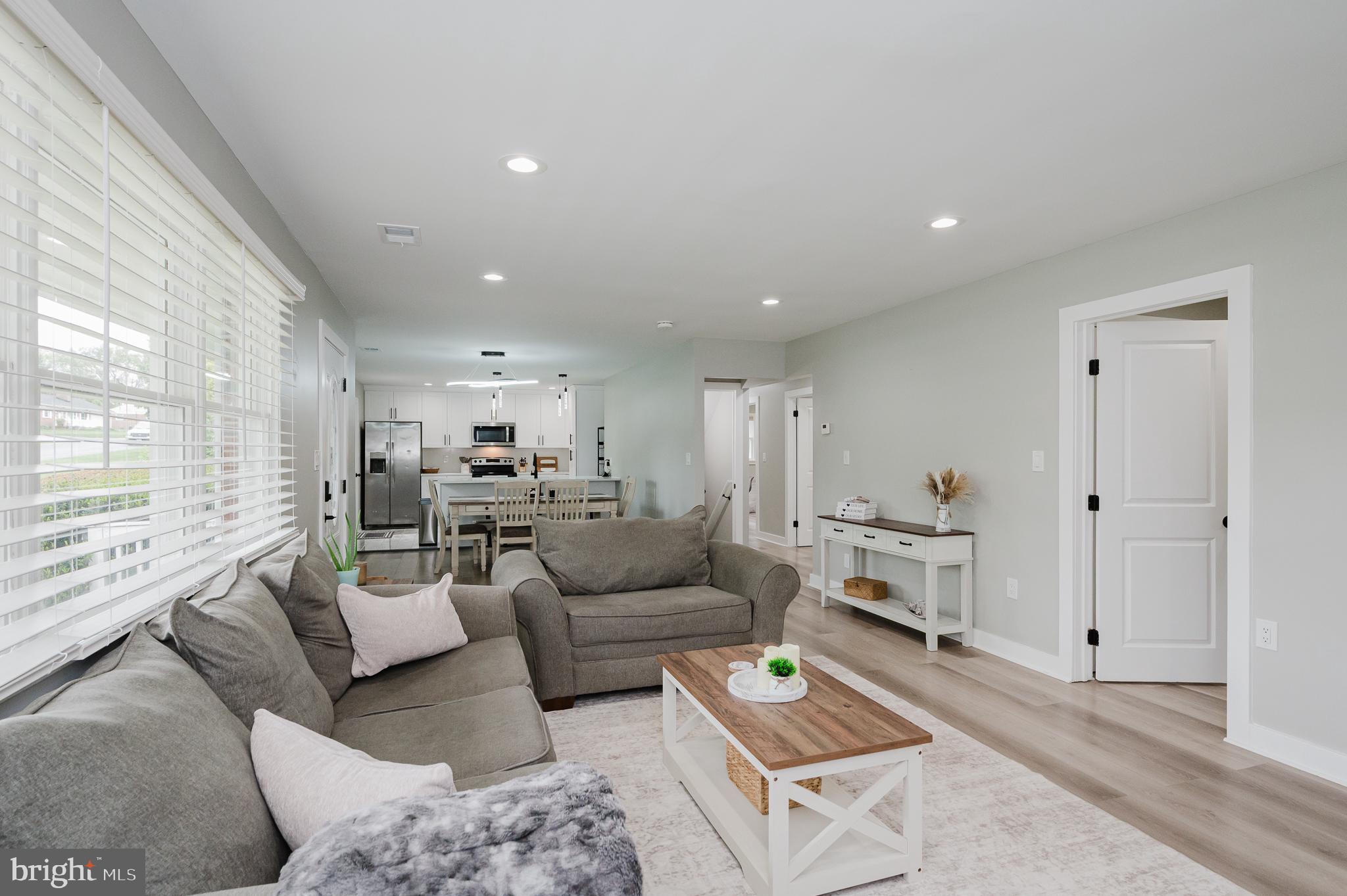 GIBSON MANOR - Residential