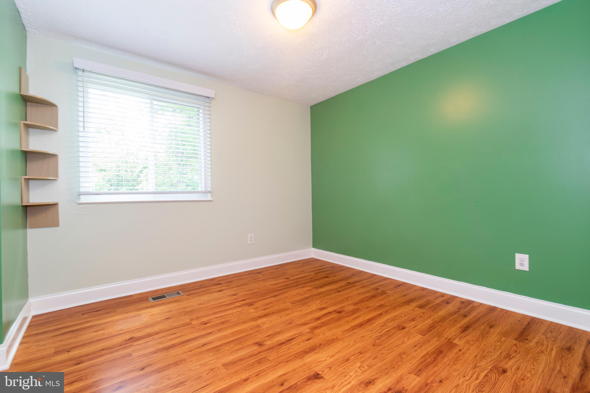 HARMANS WOODS - Residential