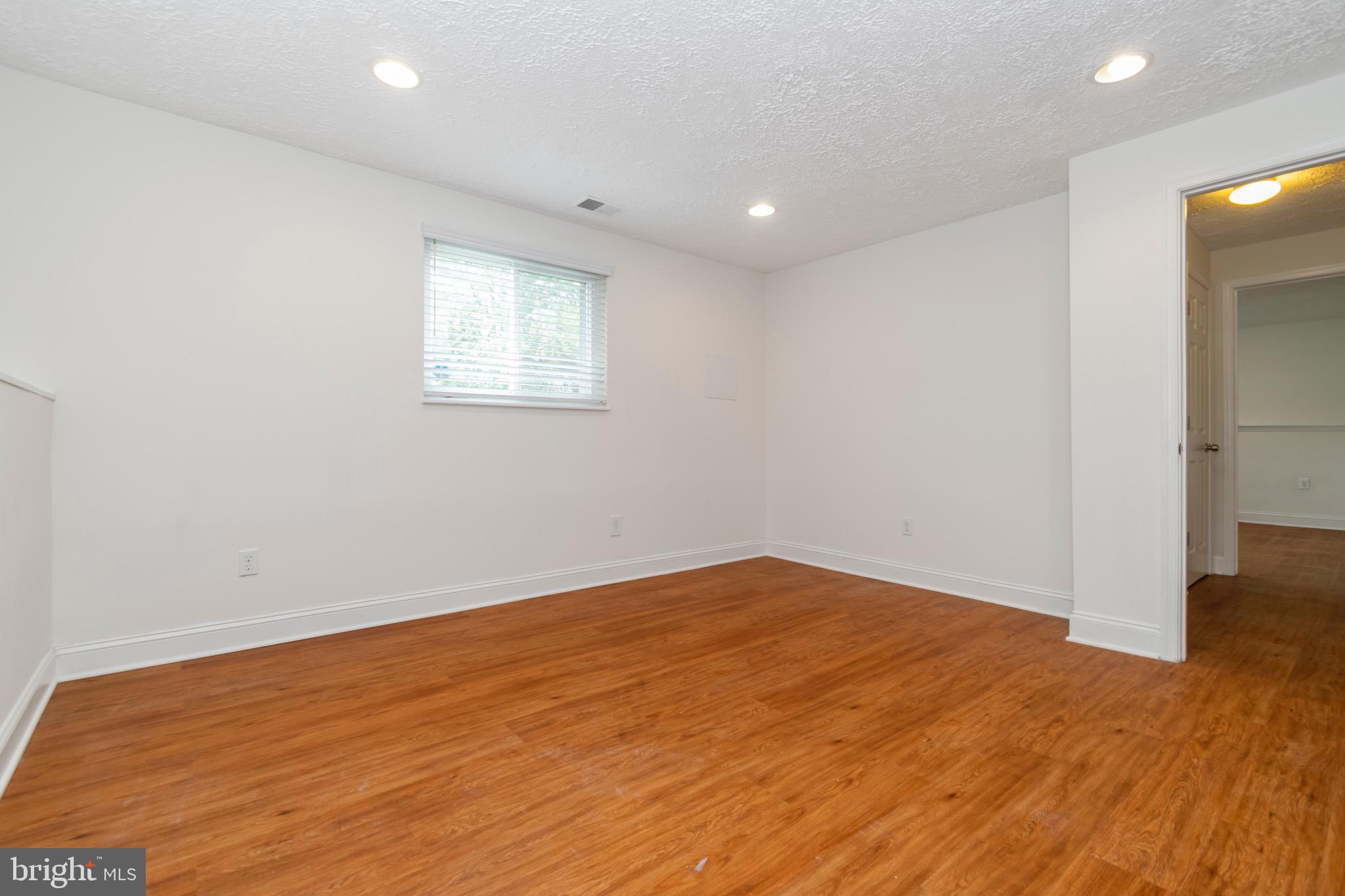 HARMANS WOODS - Residential